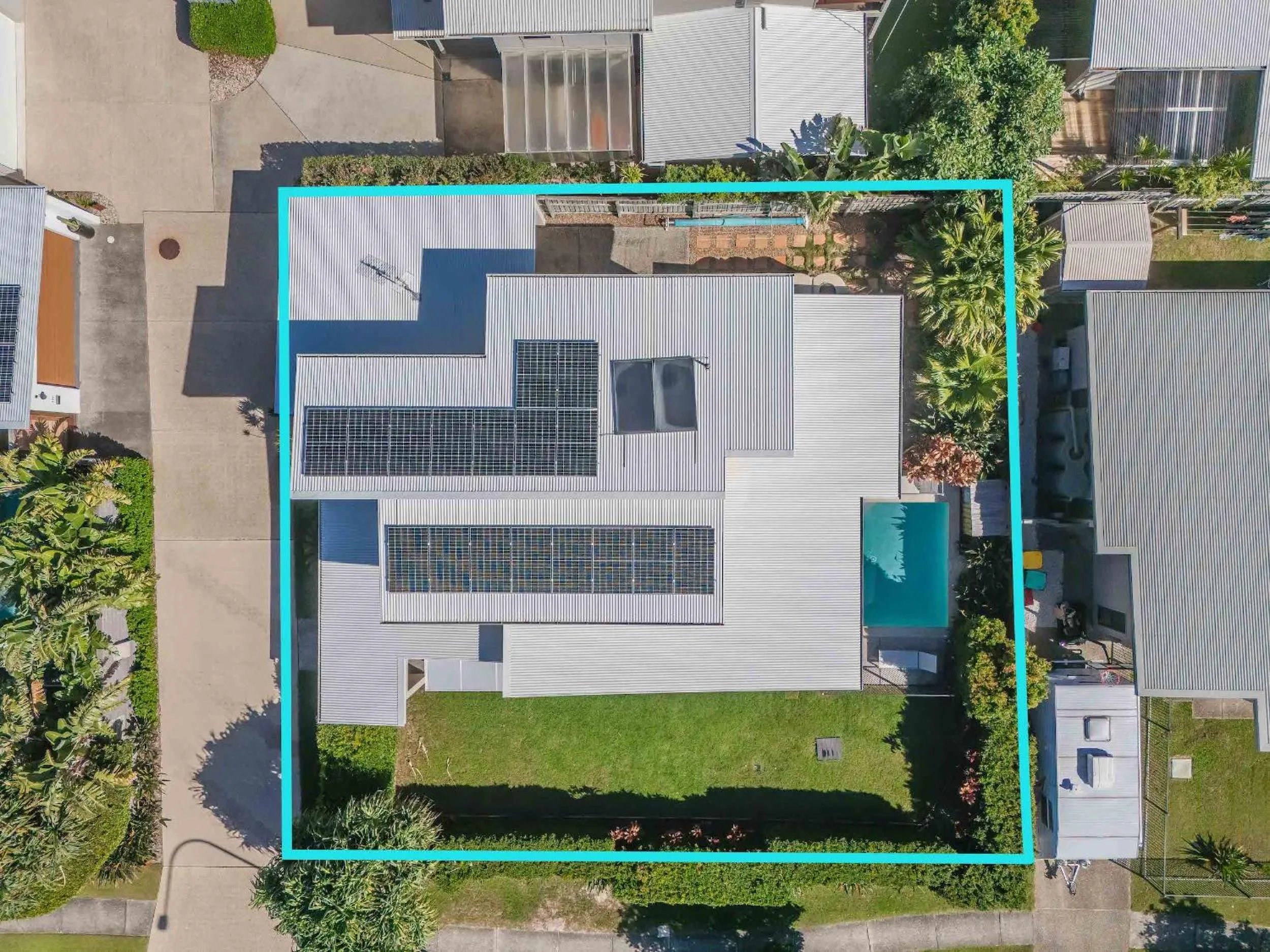 Property building in Coastal Charm on Casuarina Way