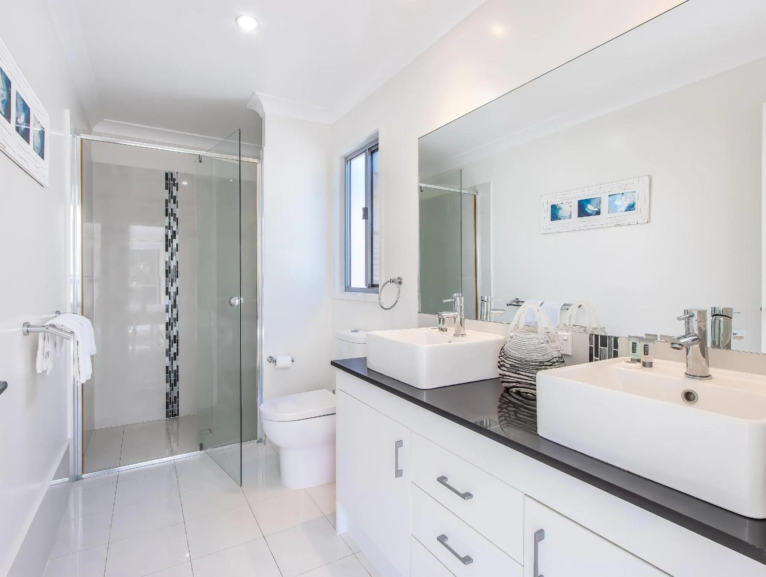 Shower in Coastal Charm on Casuarina Way