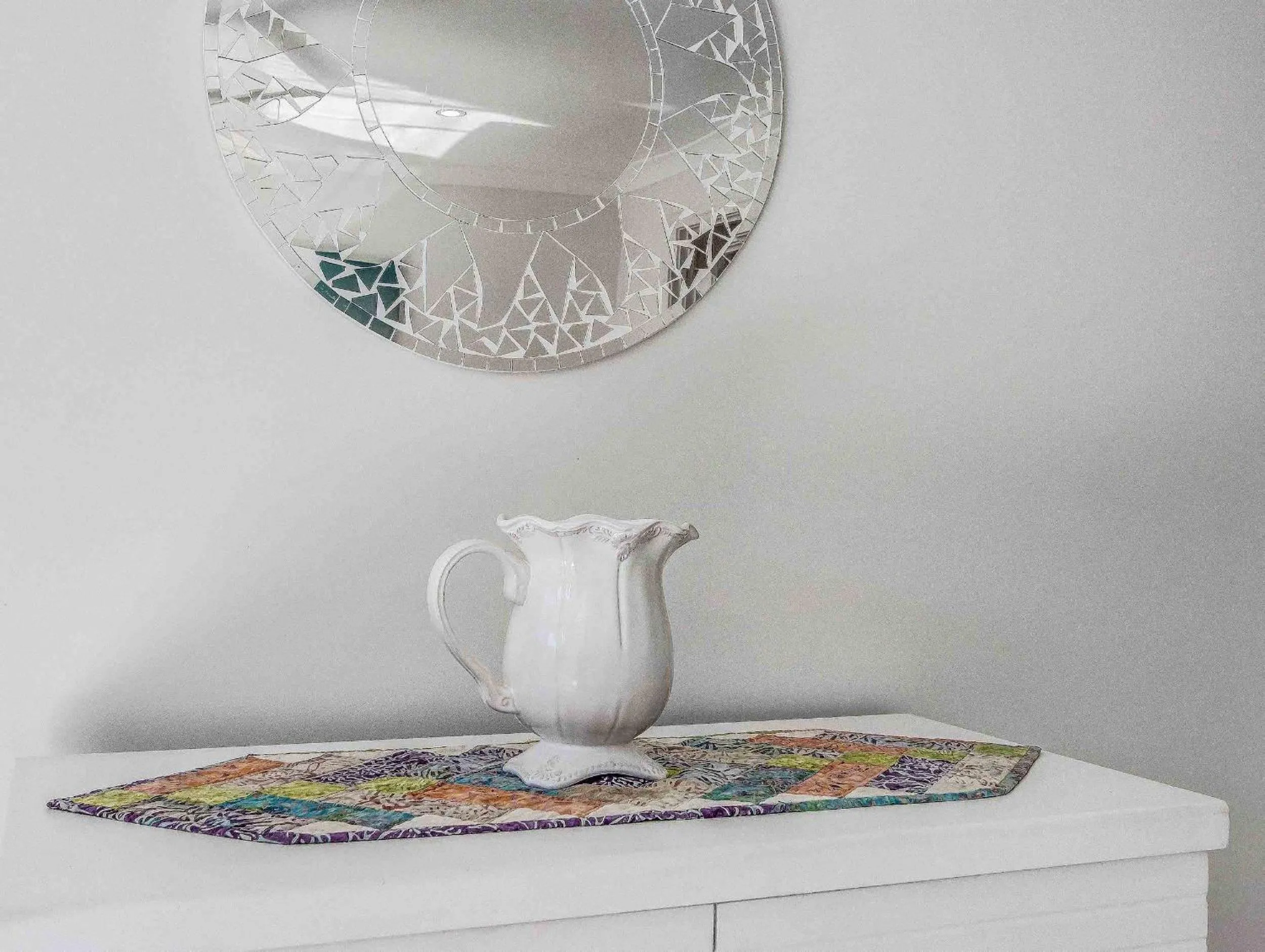 Decorative detail in Coastal Charm on Casuarina Way