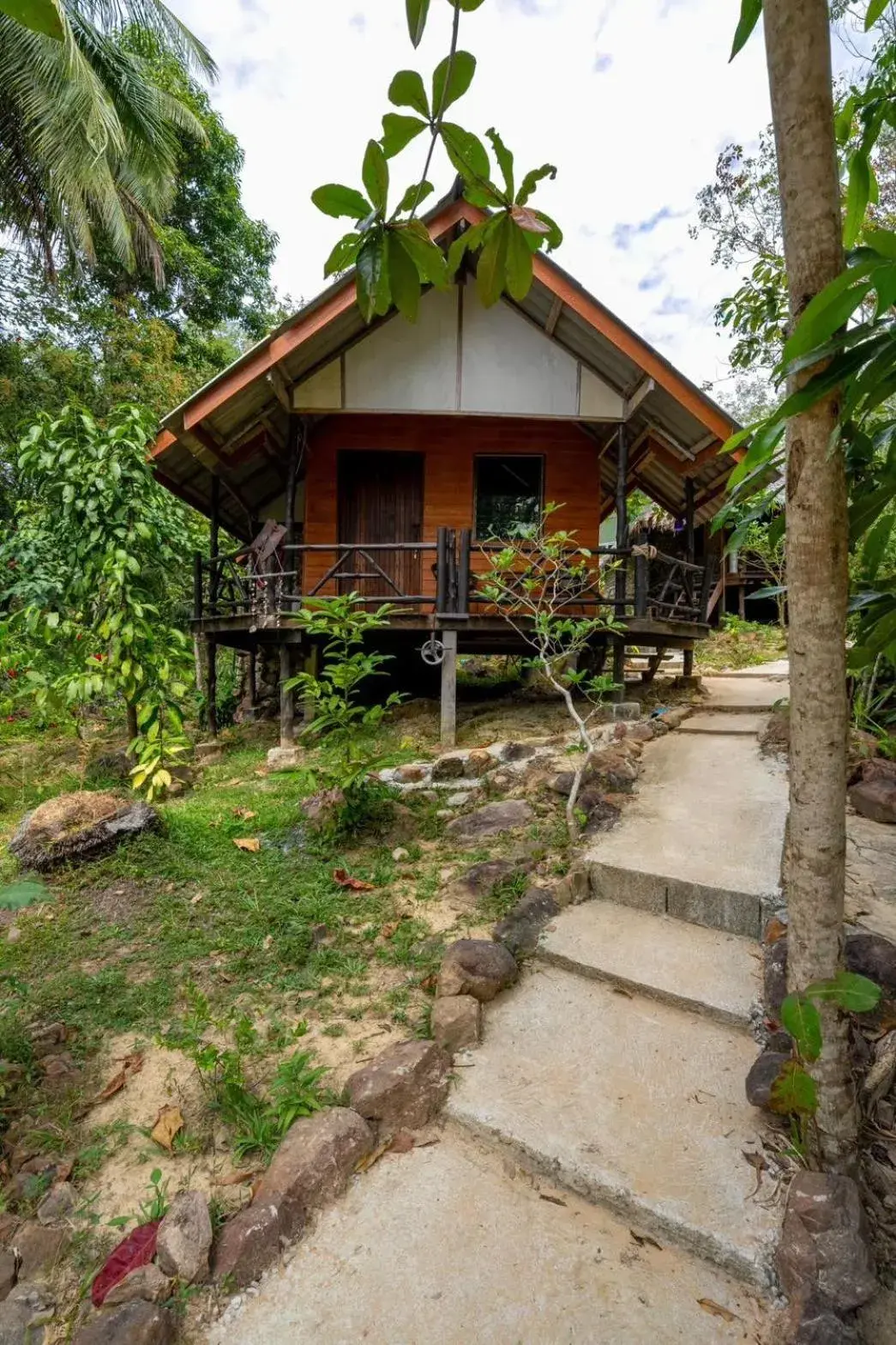 Property building in Koh Pu Sea View Beach Resort Property building in Koh Pu Sea View Beach Resort