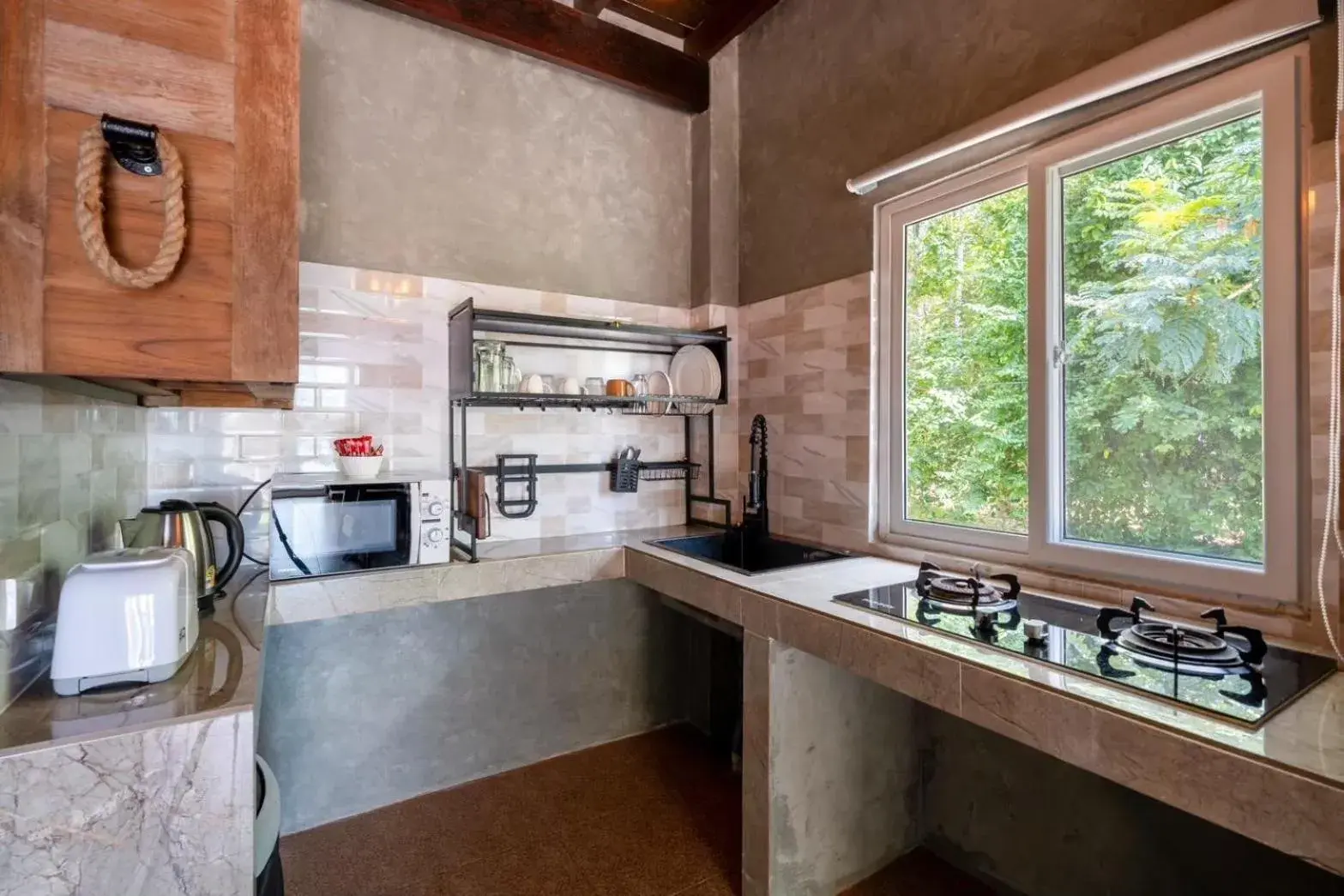 Kitchen or kitchenette in Koh Pu Sea View Beach Resort Kitchen or kitchenette in Koh Pu Sea View Beach Resort