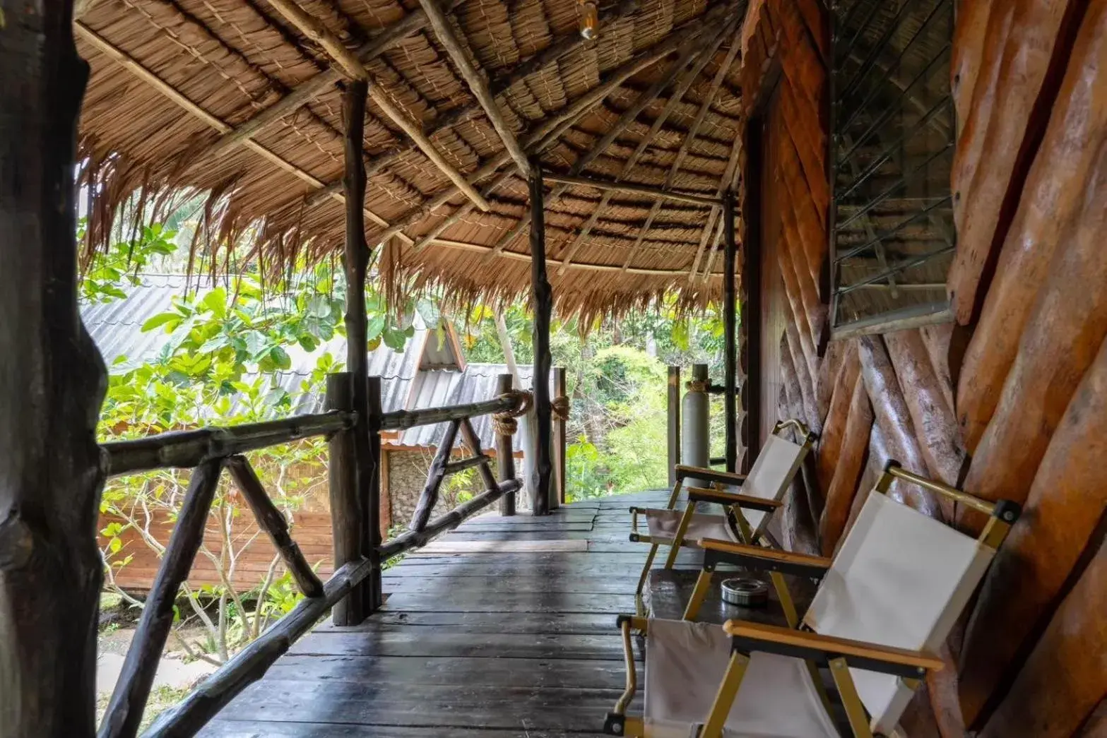 Patio in Koh Pu Sea View Beach Resort Patio in Koh Pu Sea View Beach Resort