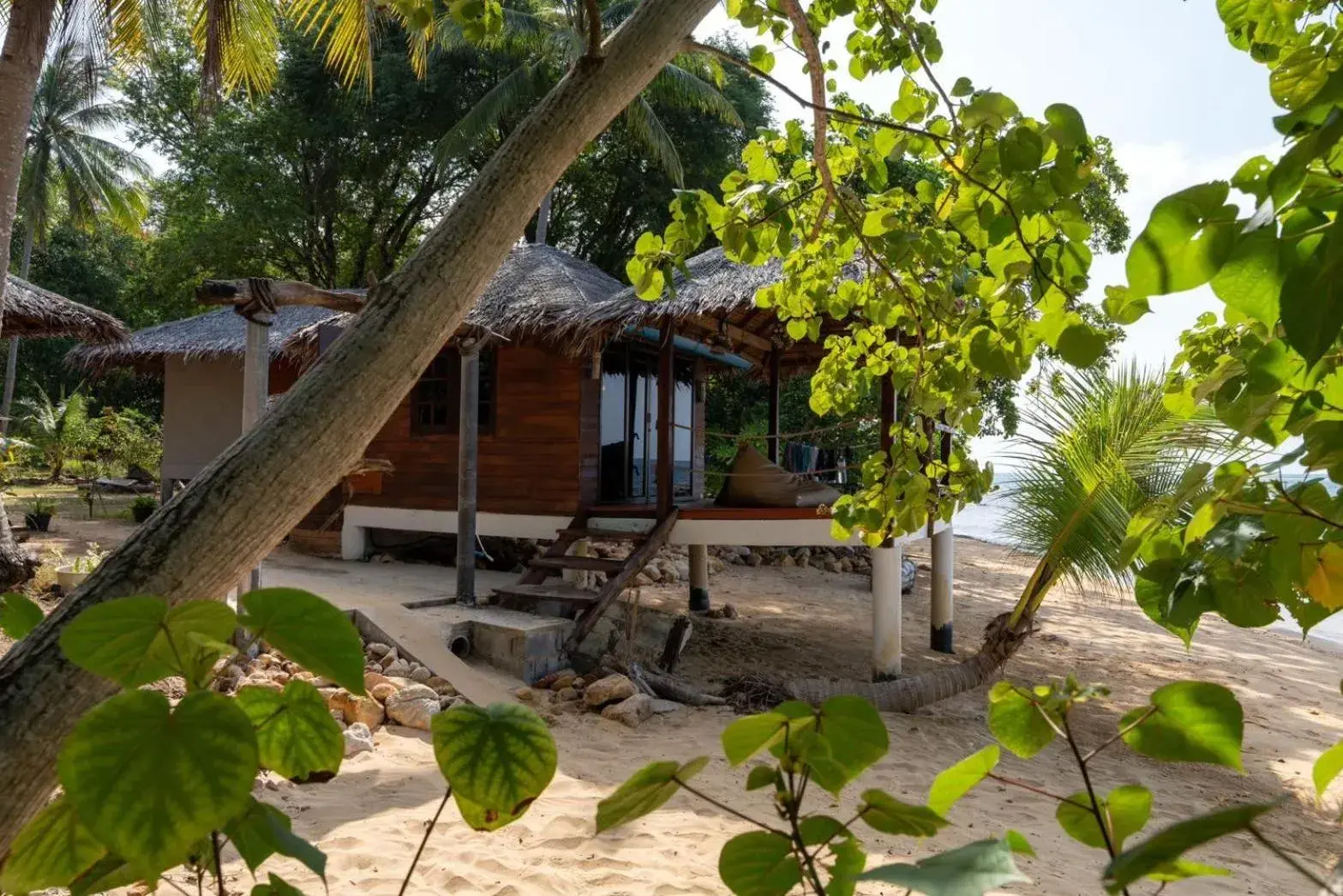 Property building in Koh Pu Sea View Beach Resort Property building in Koh Pu Sea View Beach Resort