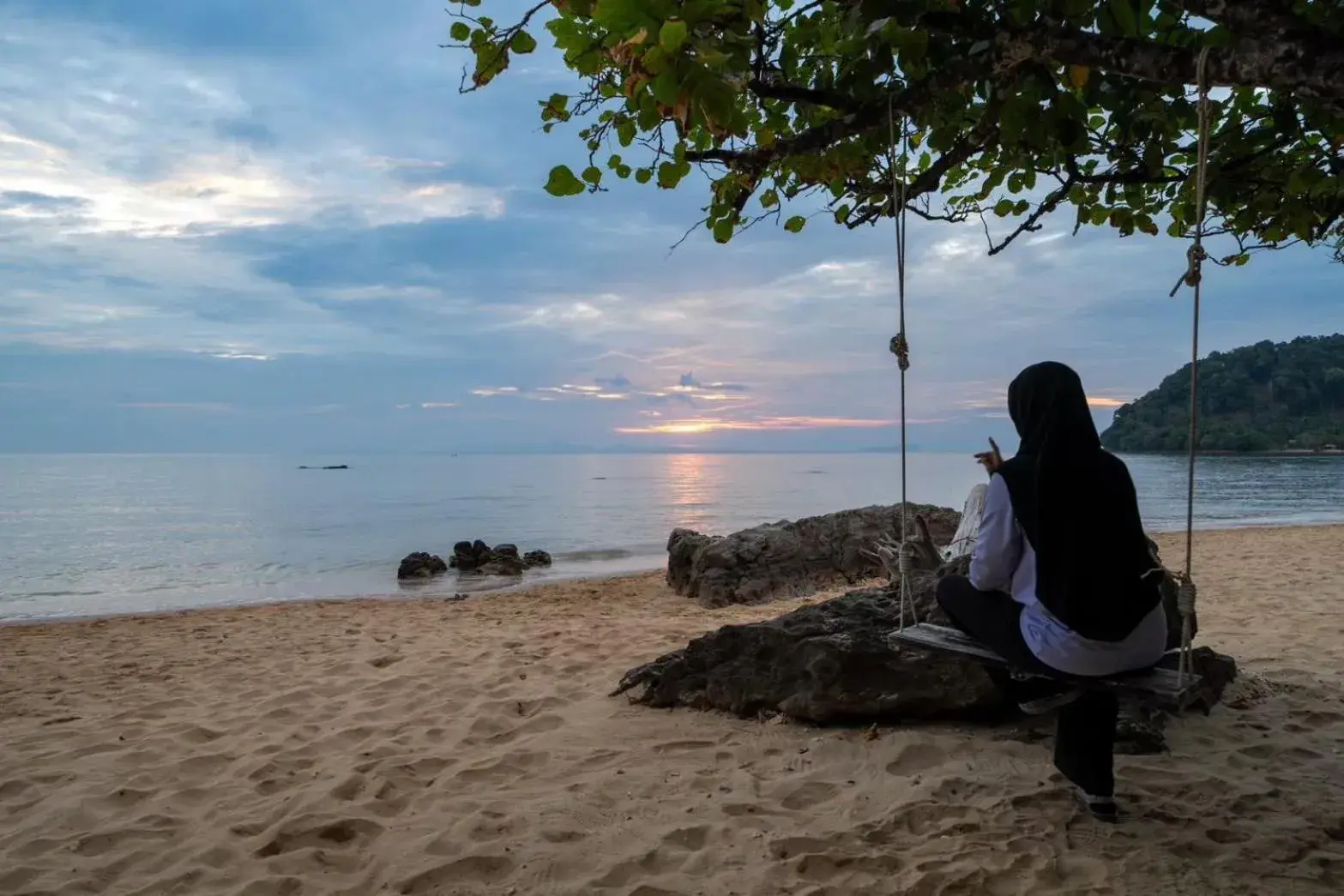 Sunset in Koh Pu Sea View Beach Resort Sunset in Koh Pu Sea View Beach Resort