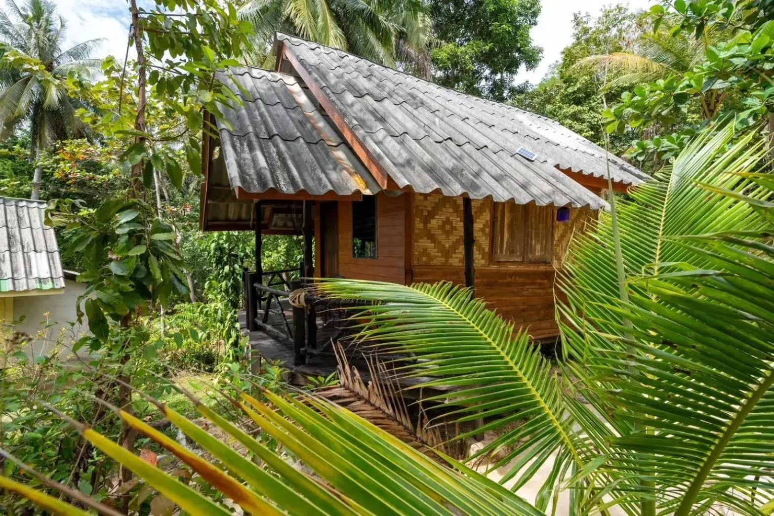 Property building in Koh Pu Sea View Beach Resort Property building in Koh Pu Sea View Beach Resort