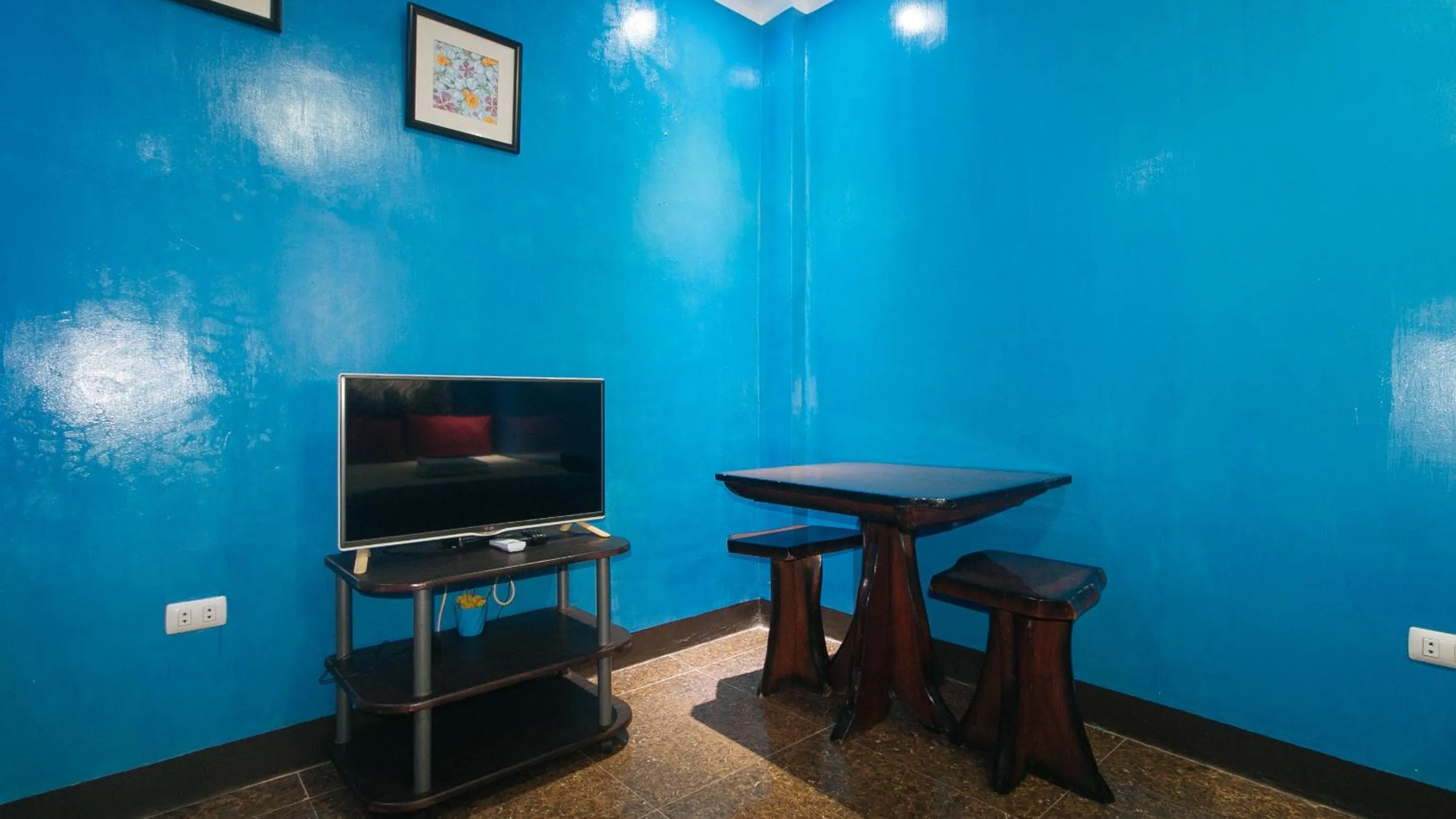 TV and multimedia in Zids Island Emprise Beach House