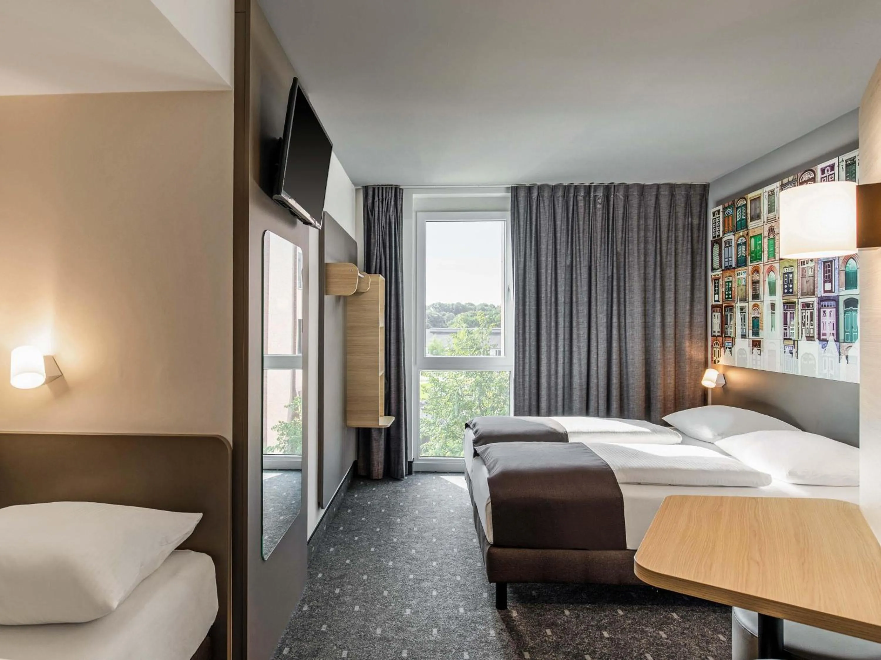 Photo of the whole room, Bed in B&B Hotel Lübeck-Hbf