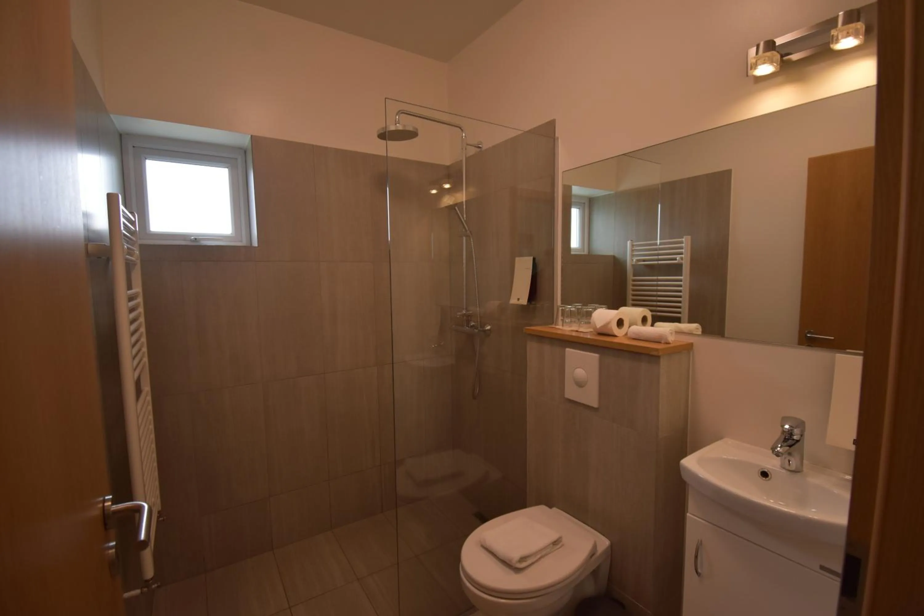 Shower in Glacier World - Hoffell Guesthouse