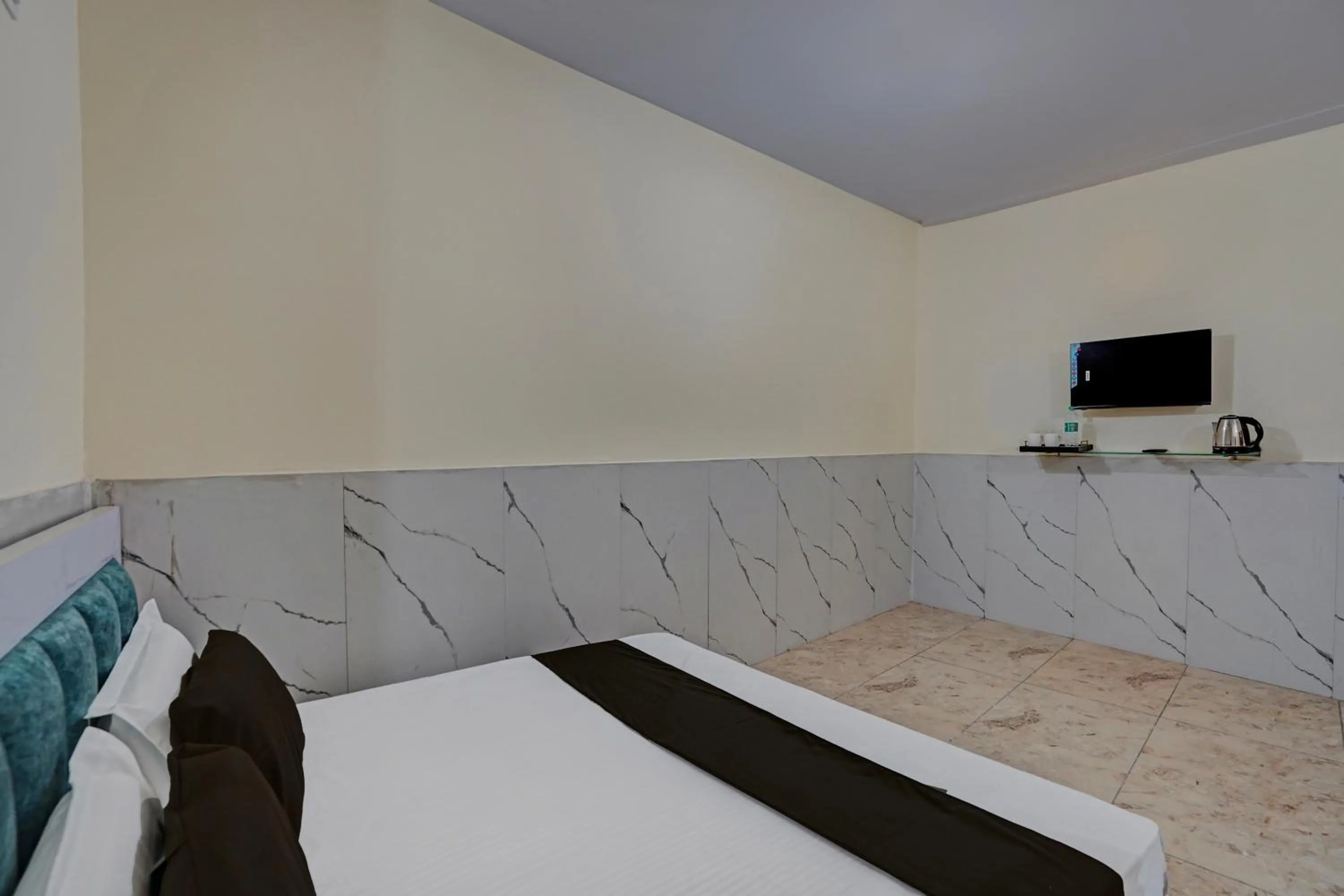 Bedroom, Bed in Hotel O ABHINAV HOTEL