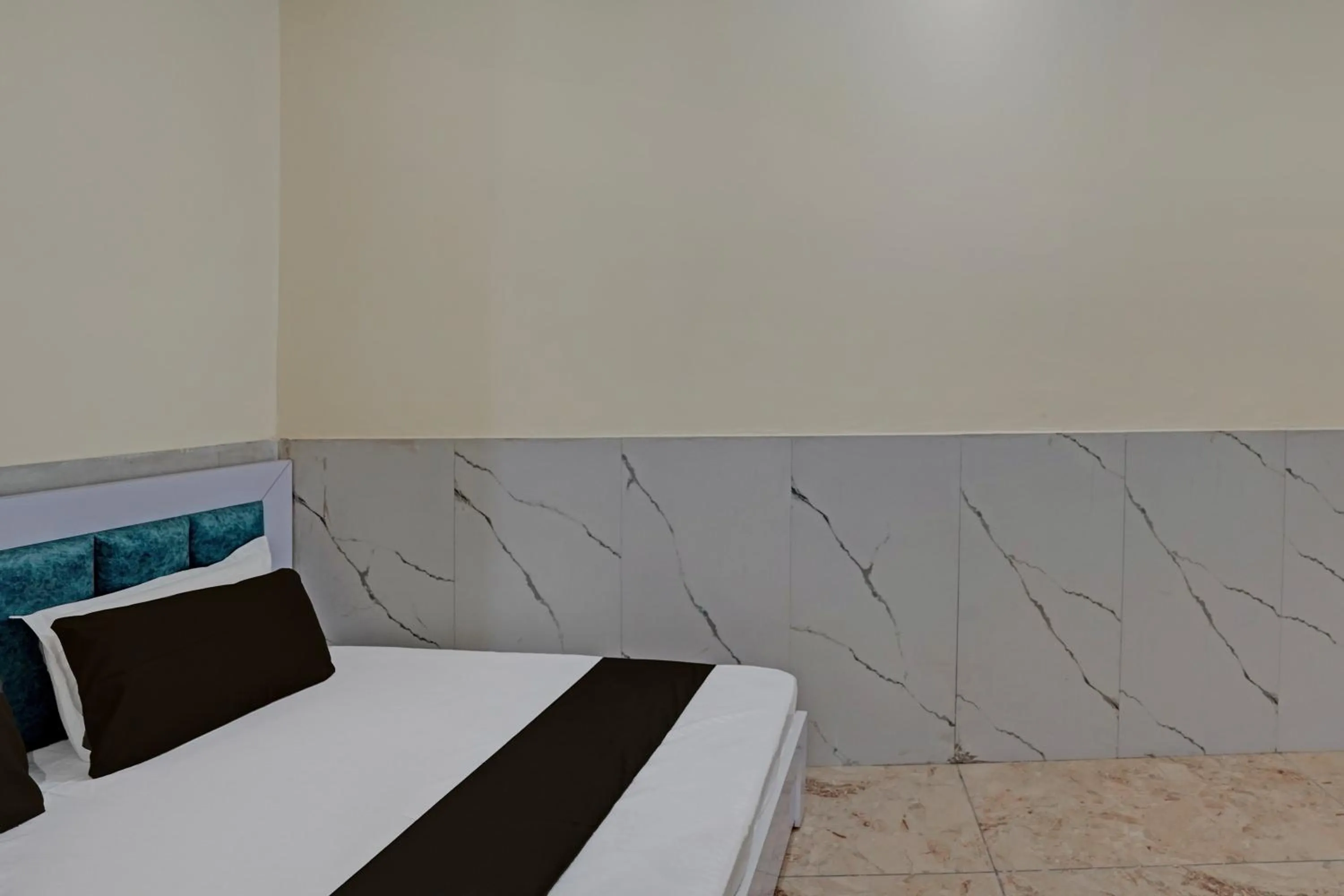 Bedroom, Bed in Hotel O ABHINAV HOTEL