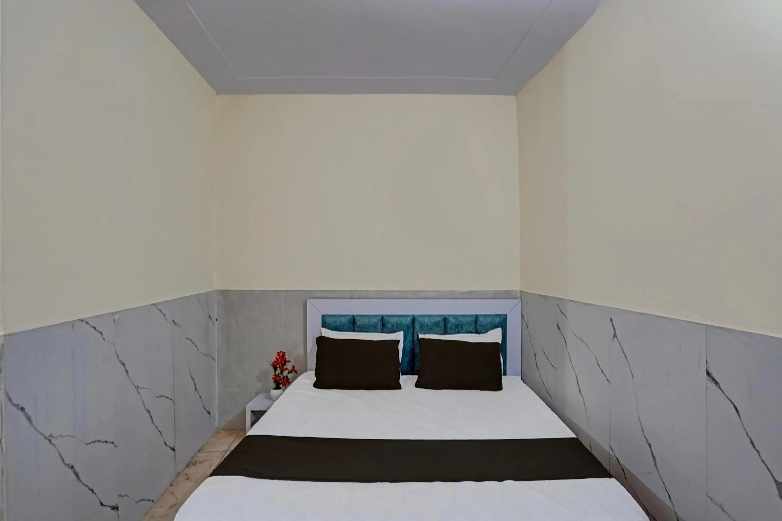Bedroom, Bed in Hotel O ABHINAV HOTEL
