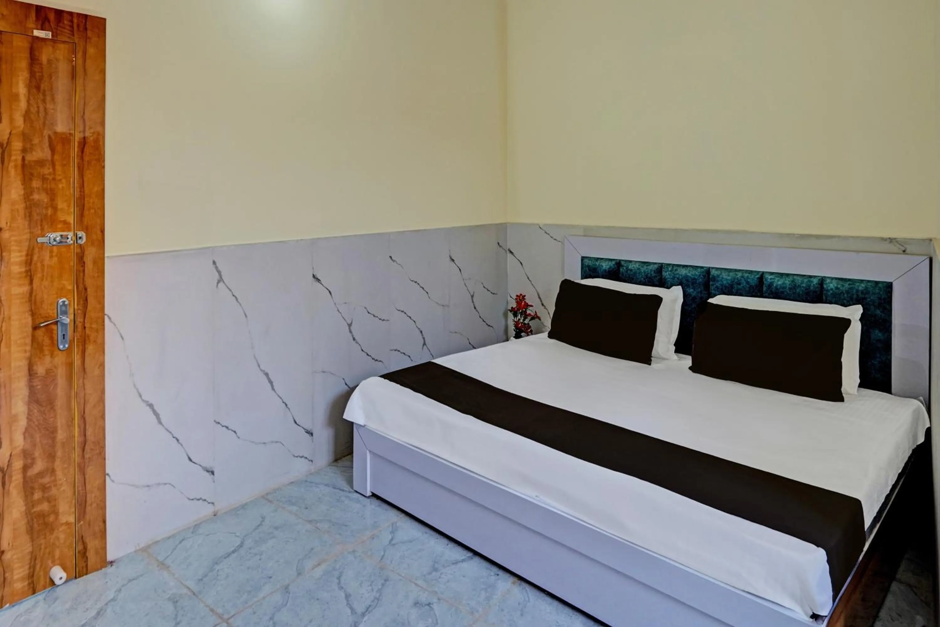 Bedroom, Bed in Hotel O ABHINAV HOTEL