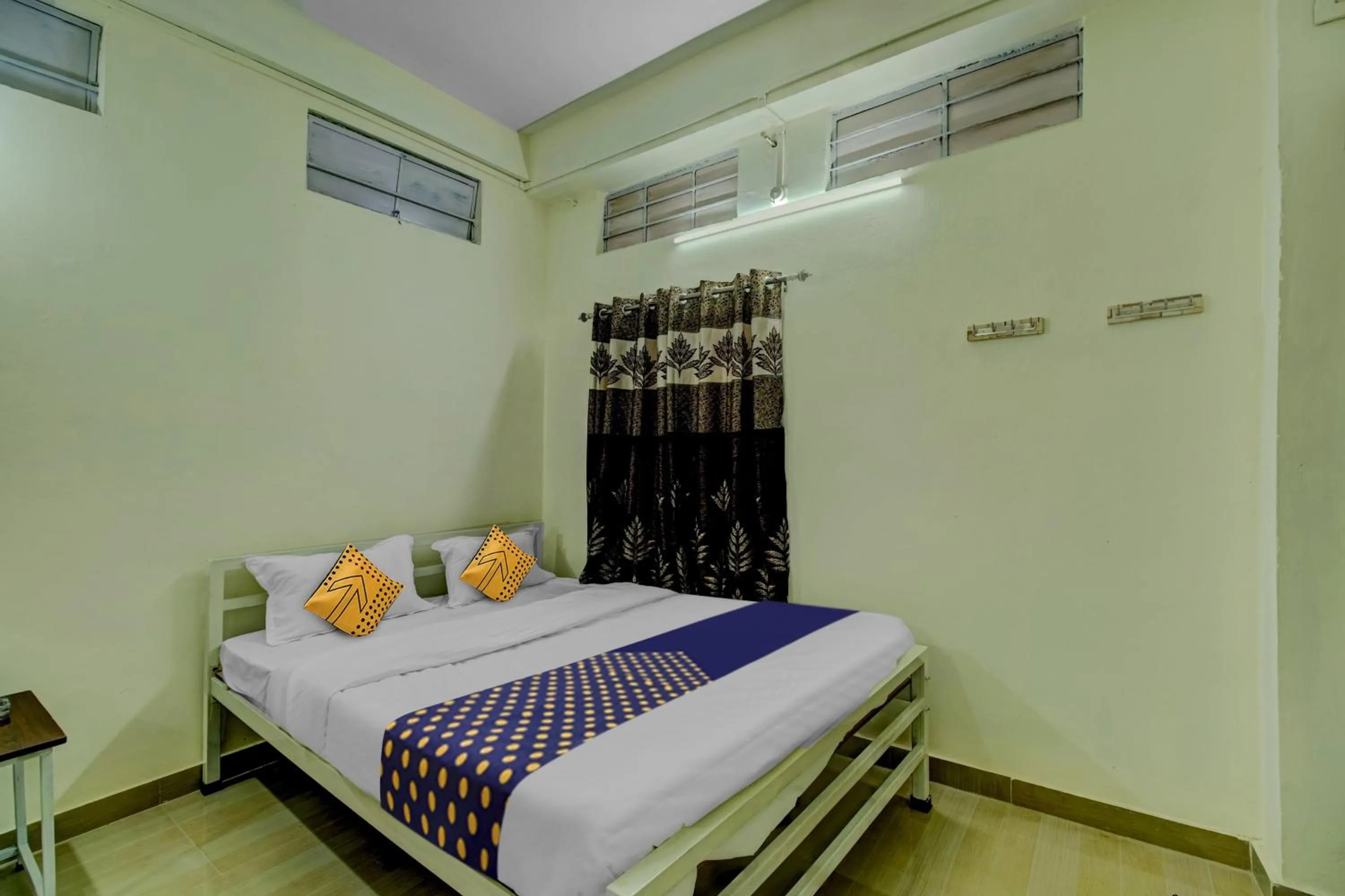 Bedroom, Bed in SPOT ON Rainbow Lodge