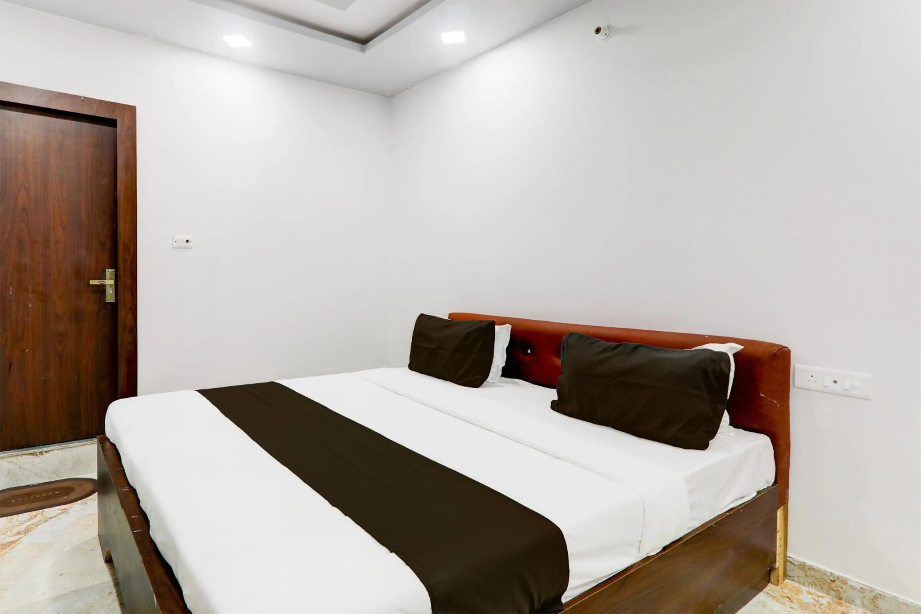 Bedroom, Bed in Hotel O Star Inn Hotel