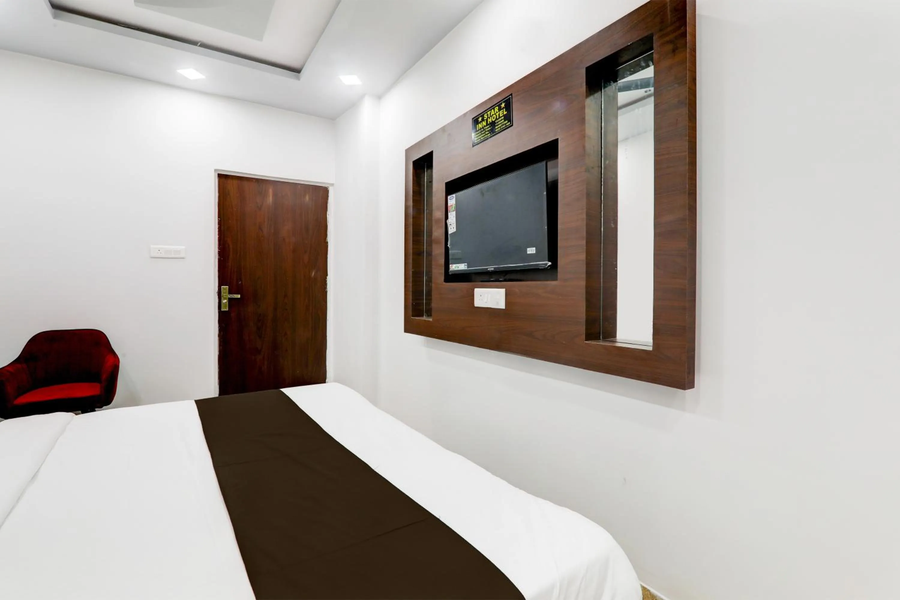 Bedroom, Bed in Hotel O Star Inn Hotel