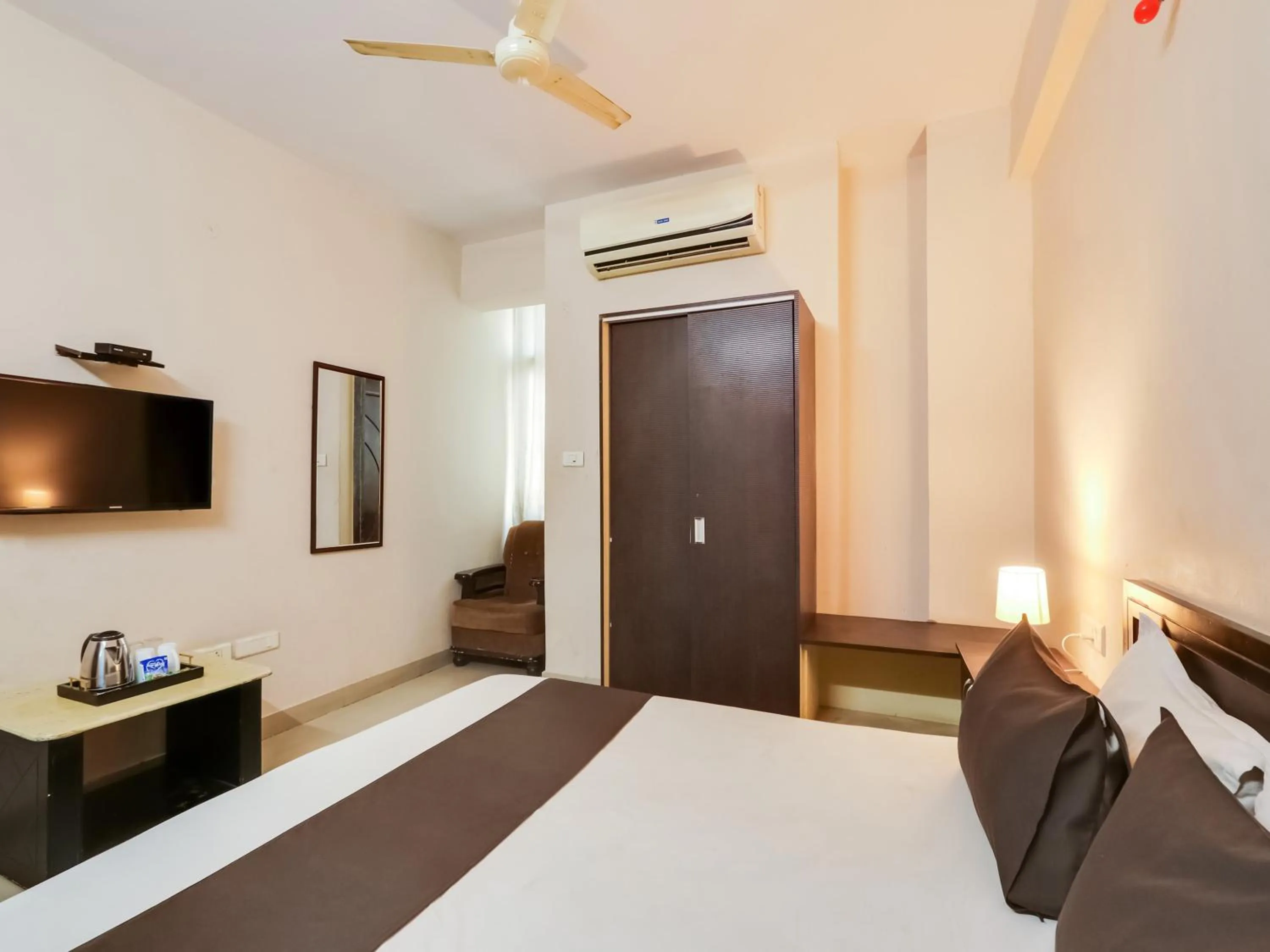 Bedroom in Hotel O Srinivasa Grand
