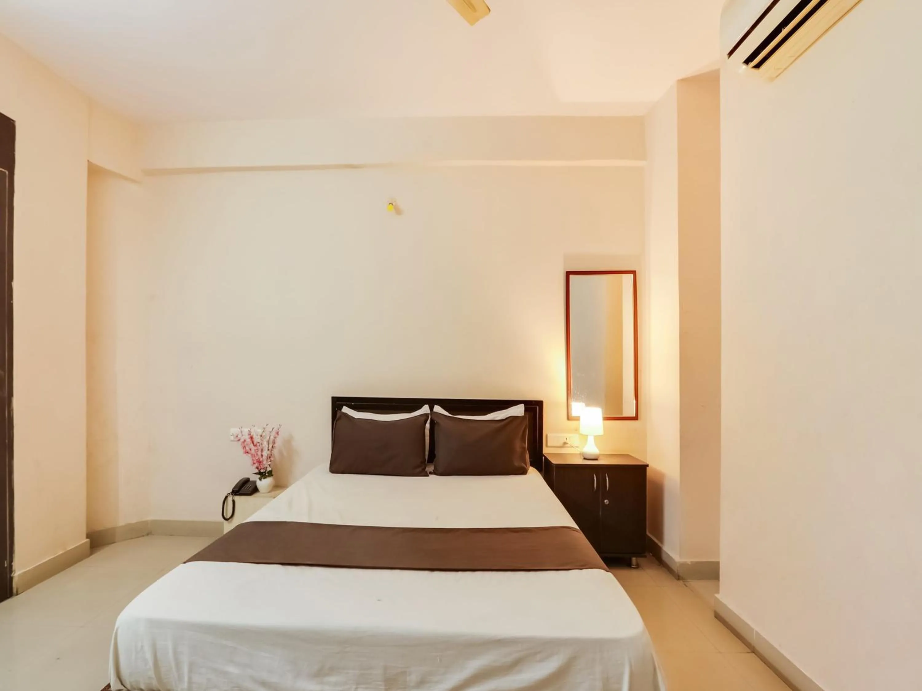 Bedroom in Hotel O Srinivasa Grand