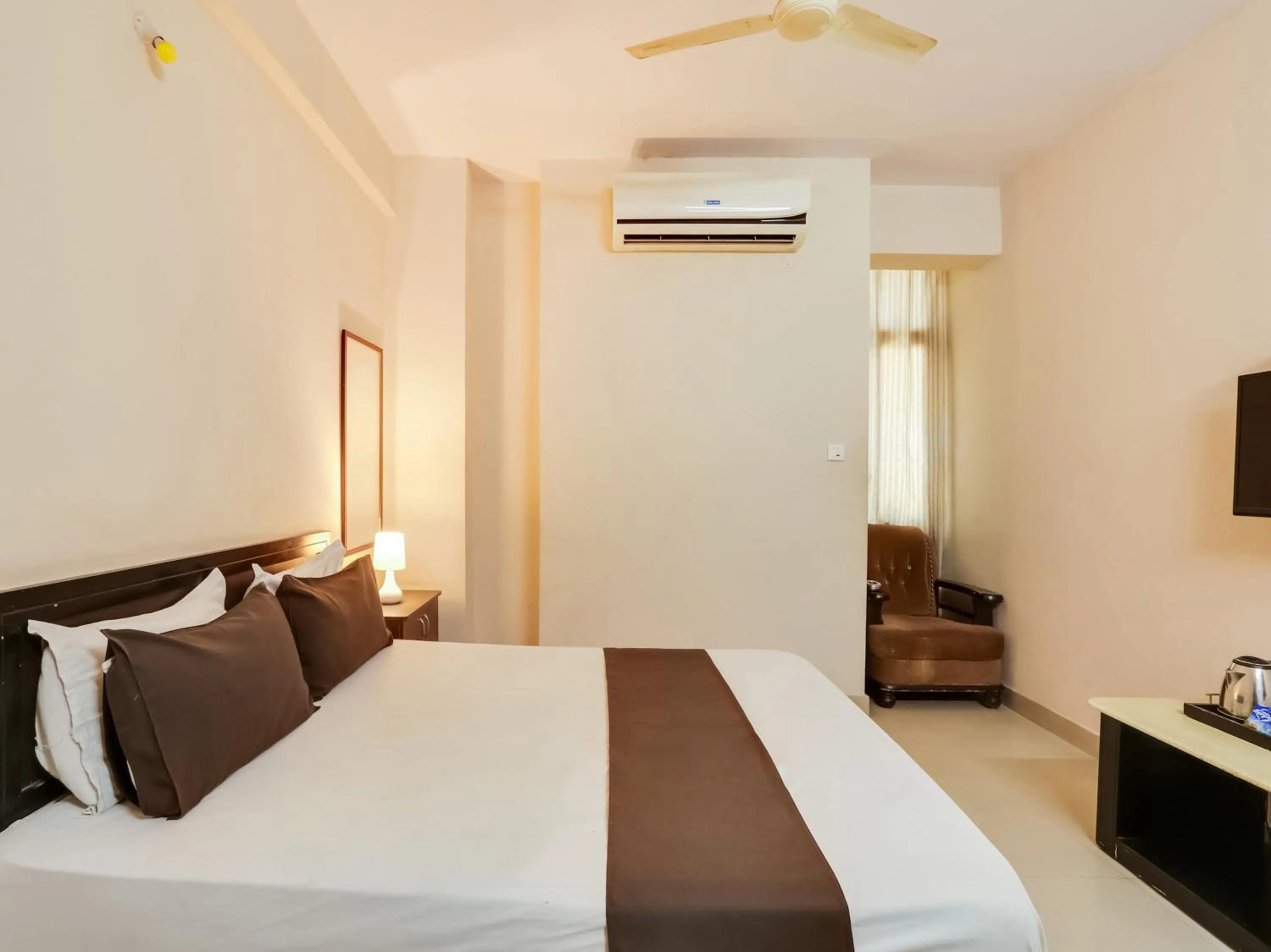 Bedroom in Hotel O Srinivasa Grand