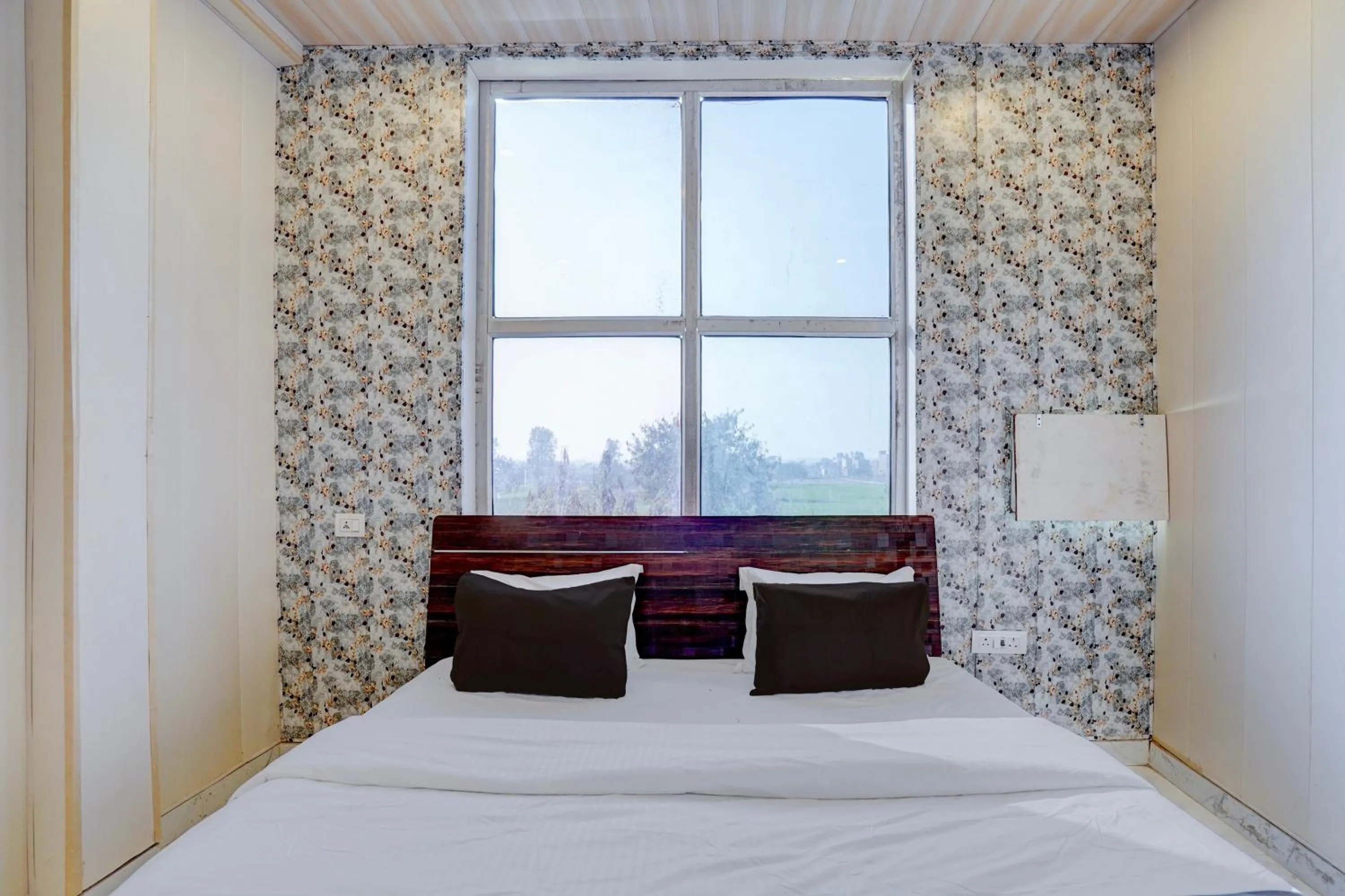 Hotel O Sky Guest House