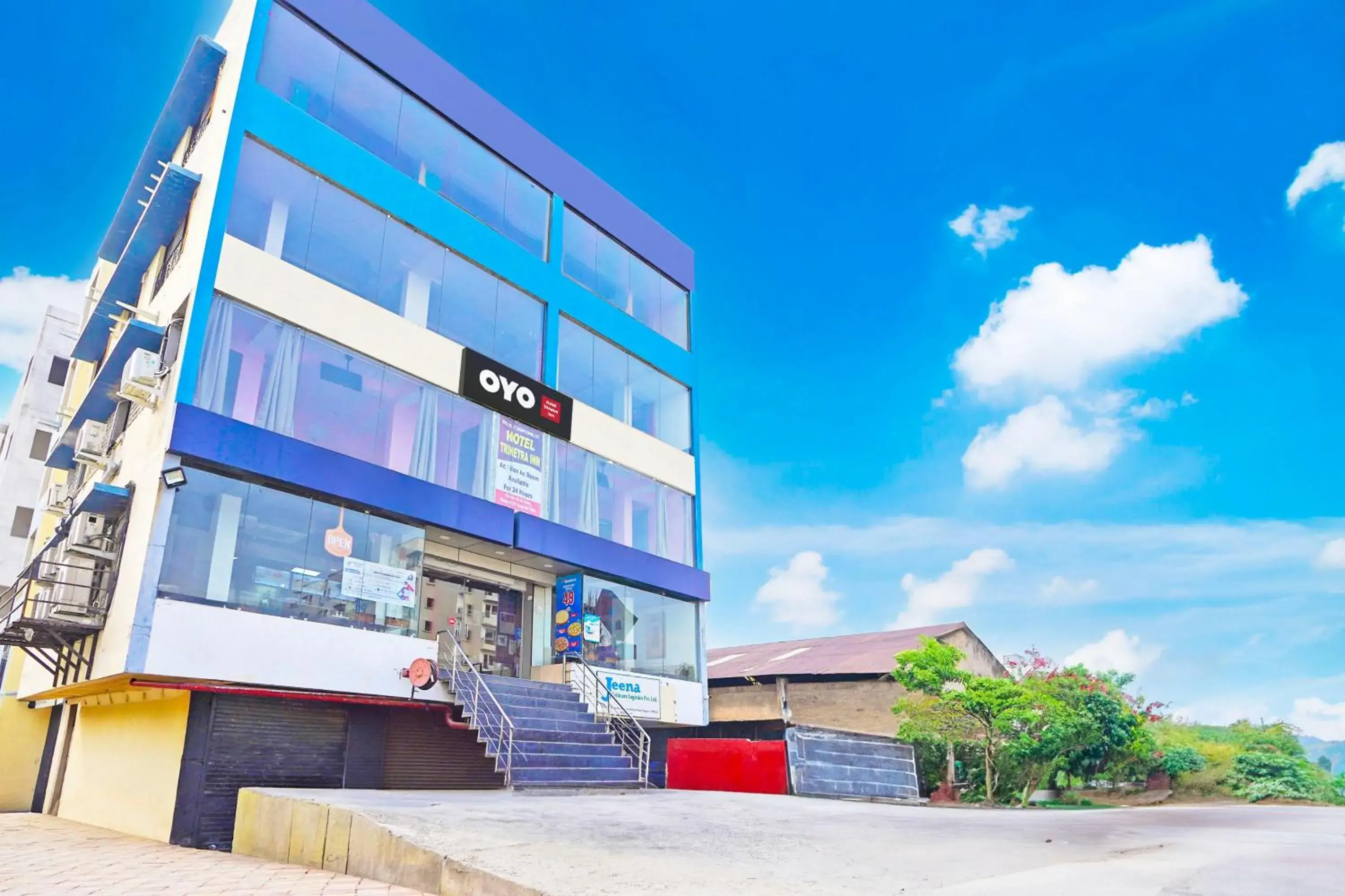 Facade/entrance in Hotel O Trinetra Inn Facade/entrance in Hotel O Trinetra Inn
