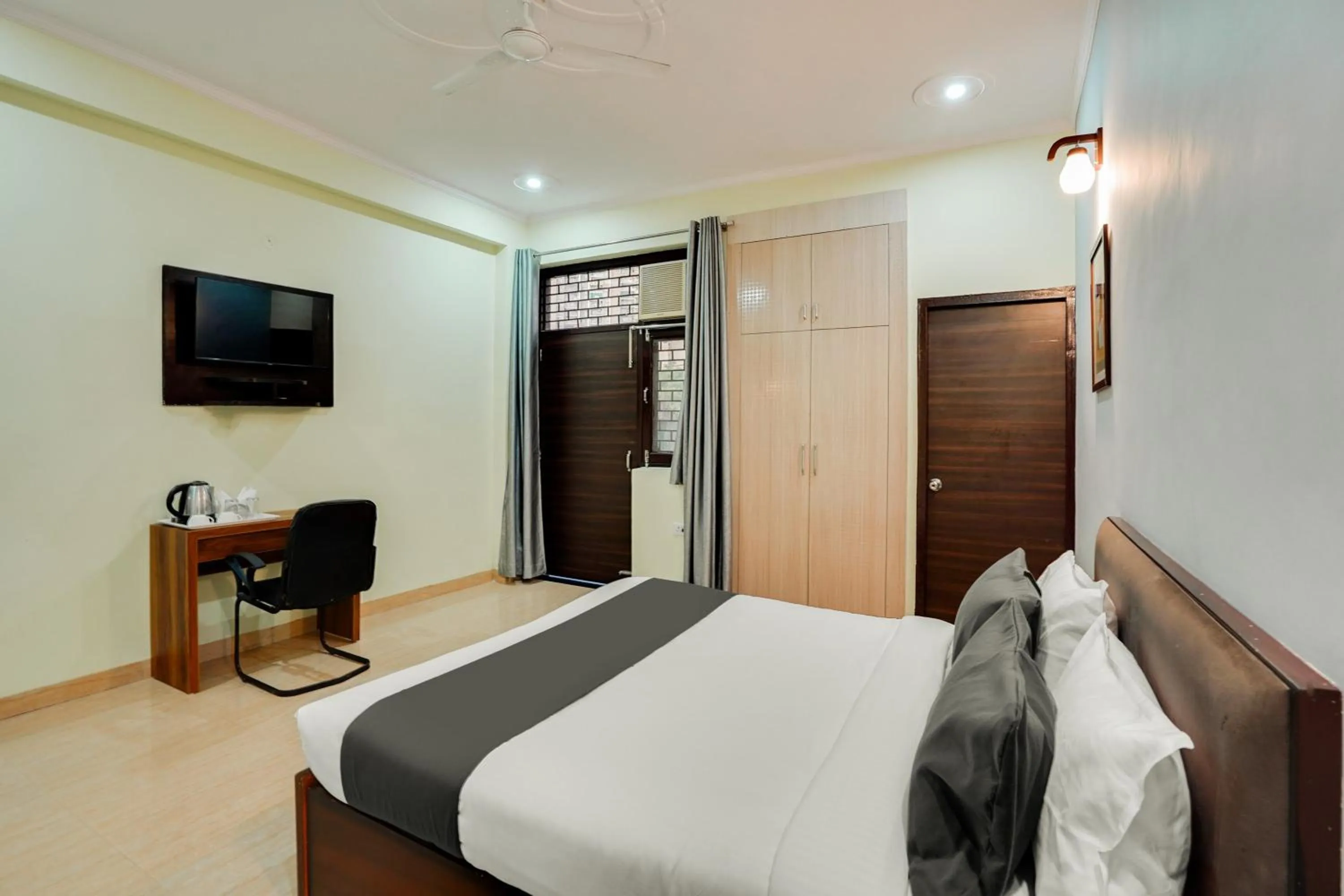 Bedroom, Bed in Collection O Hotel Villa Vista