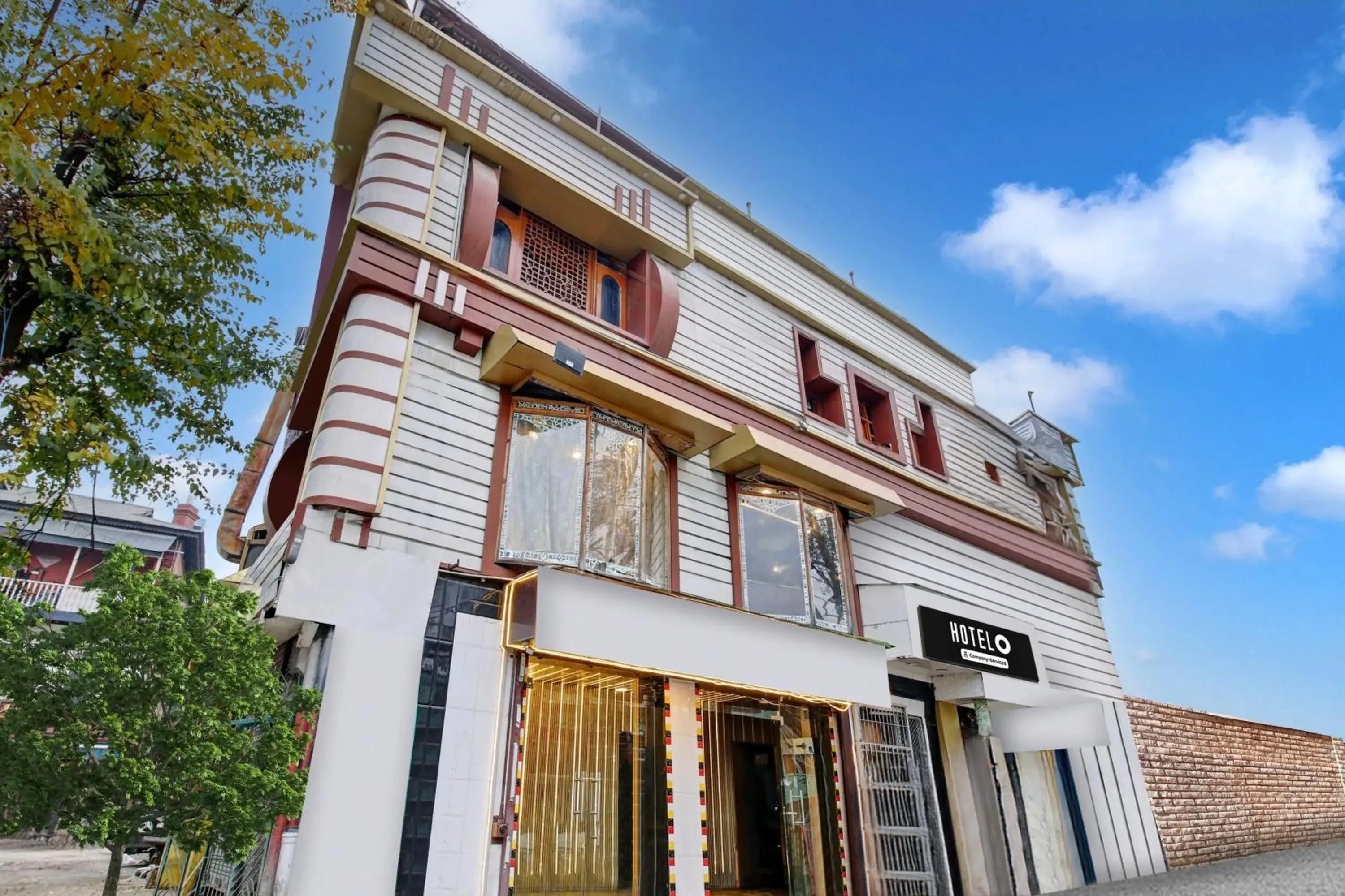 Facade/entrance in Hotel O Residency Road Srinagar Facade/entrance in Hotel O Residency Road Srinagar