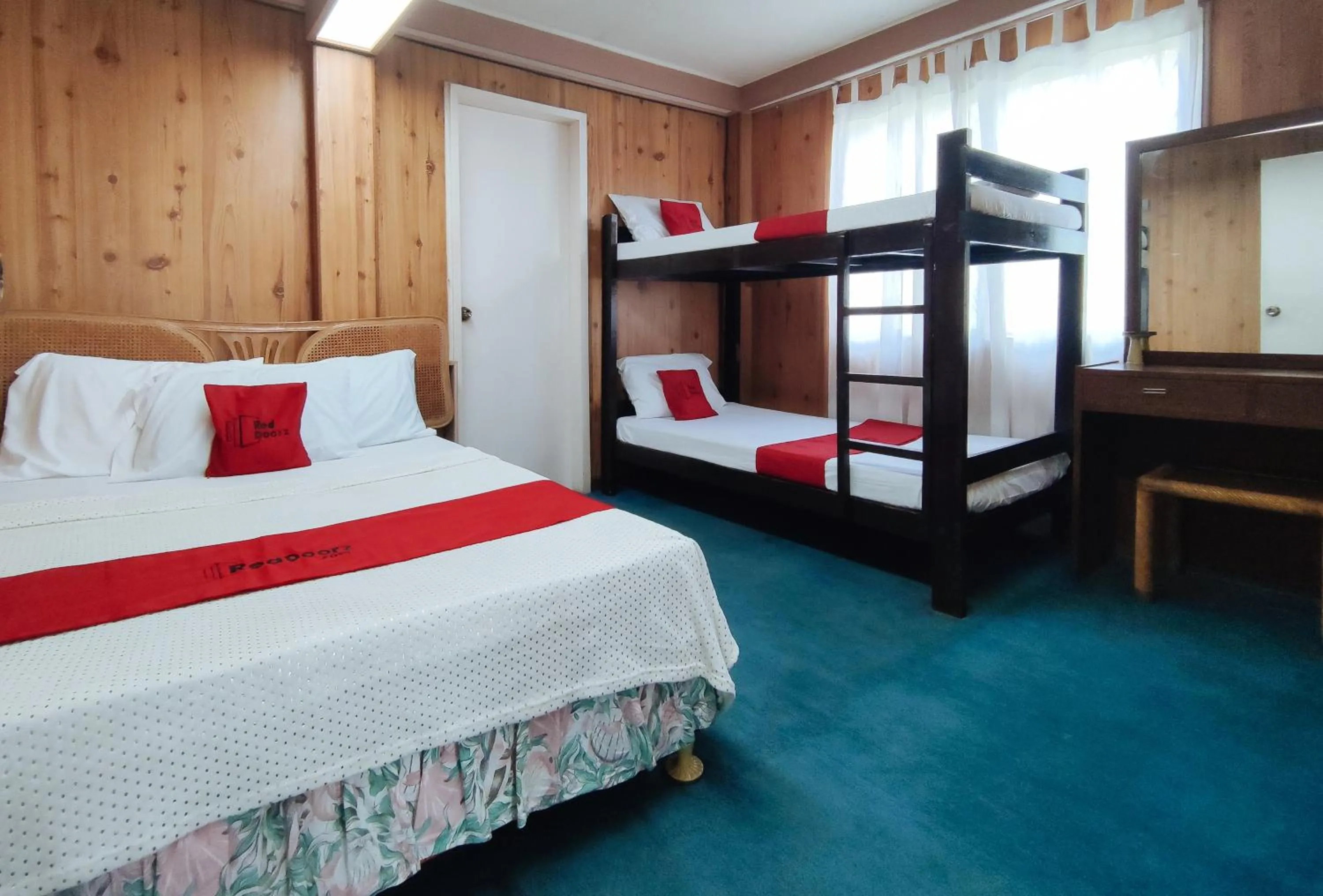 Photo of the whole room, Bed in RedDoorz @ Monterrazas Village Homestay Baguio