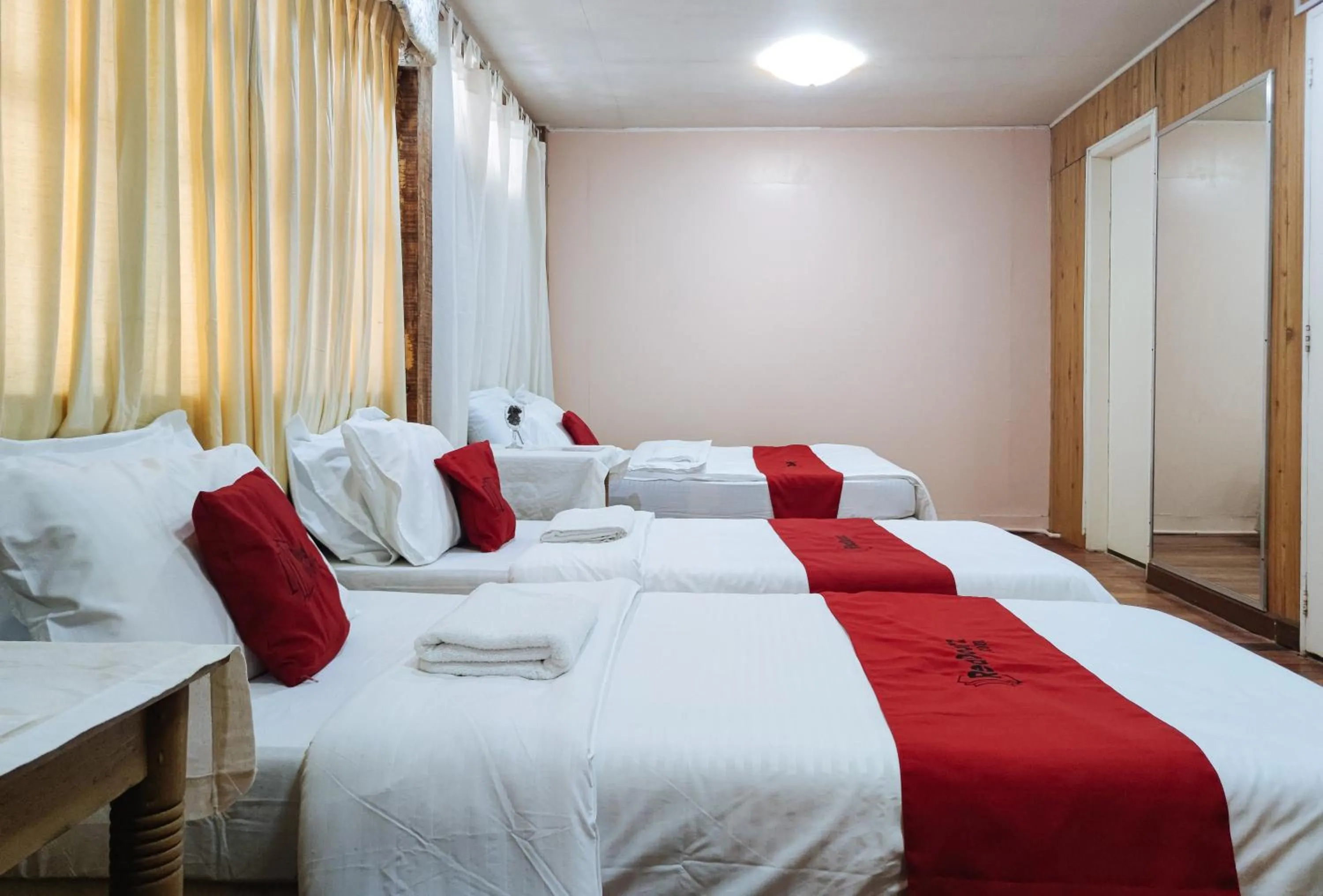 Photo of the whole room, Bed in RedDoorz @ Monterrazas Village Homestay Baguio