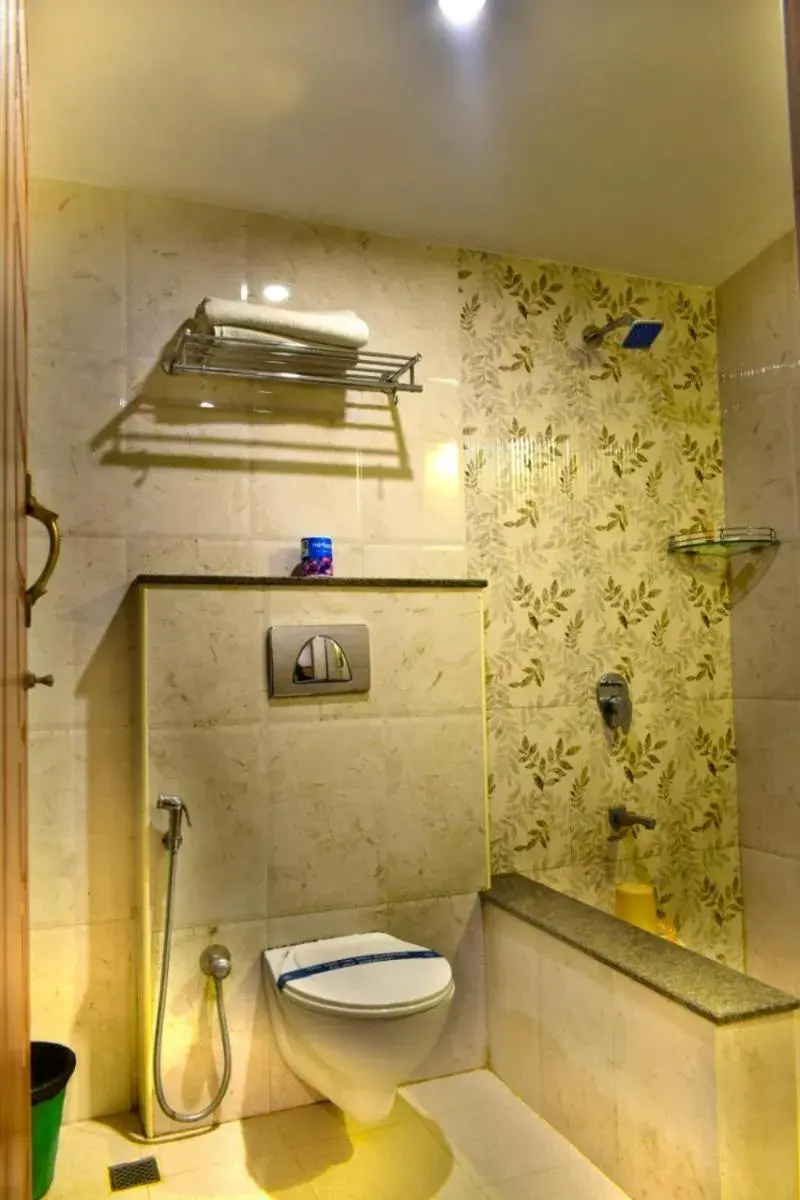 Bathroom in Peters Park Bathroom in Peters Park