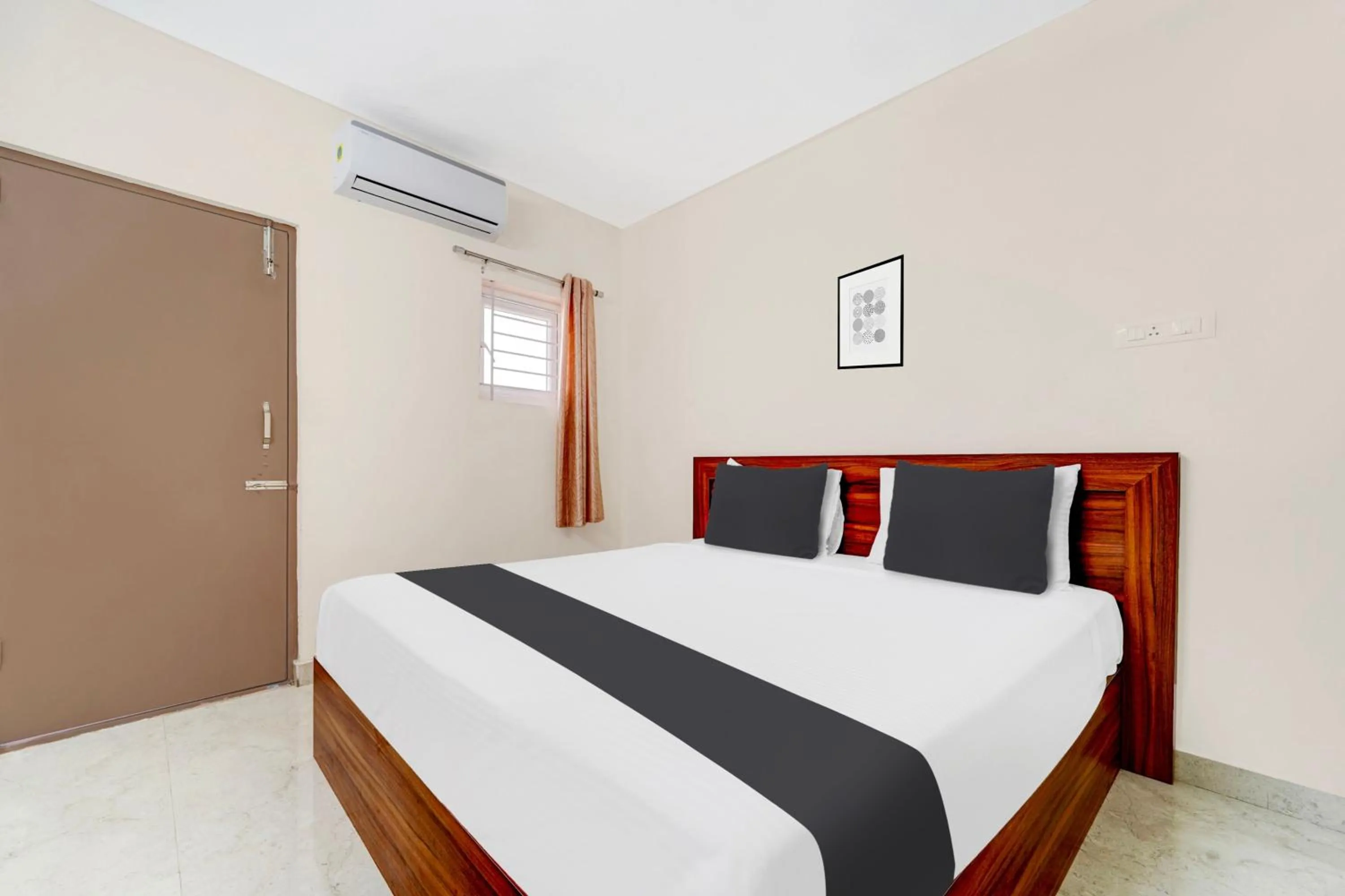 Bedroom, Bed in Super Hotel O Avinashi Road Coimbatore
