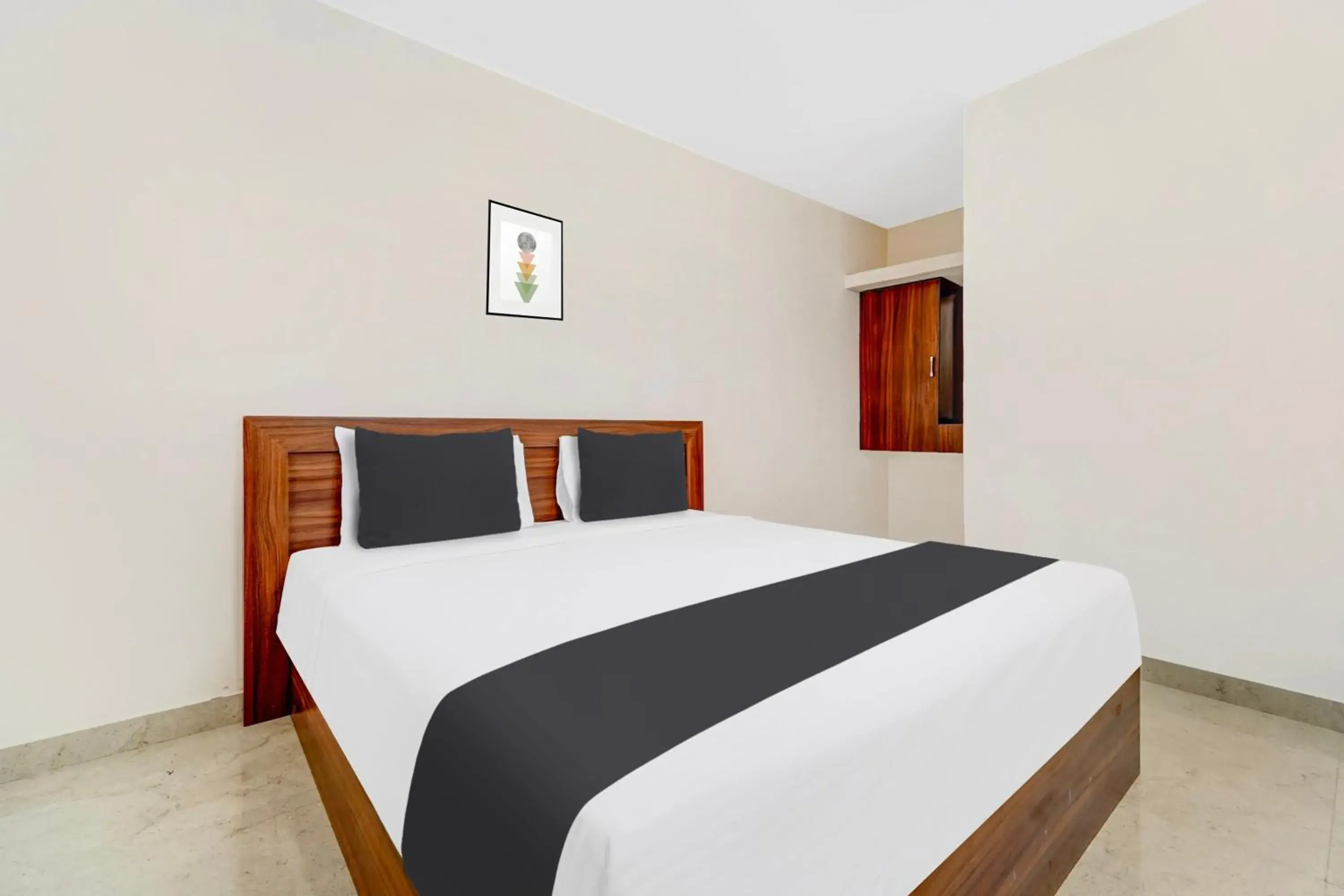 Bedroom, Bed in Super Hotel O Avinashi Road Coimbatore Bedroom, Bed in Super Hotel O Avinashi Road Coimbatore