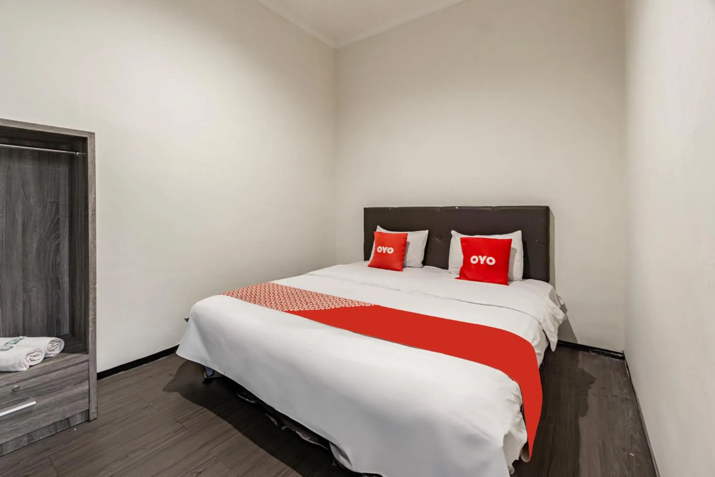 Standard Double Room in Hotel O Bidara Guest House Syariah Standard Double Room in Hotel O Bidara Guest House Syariah