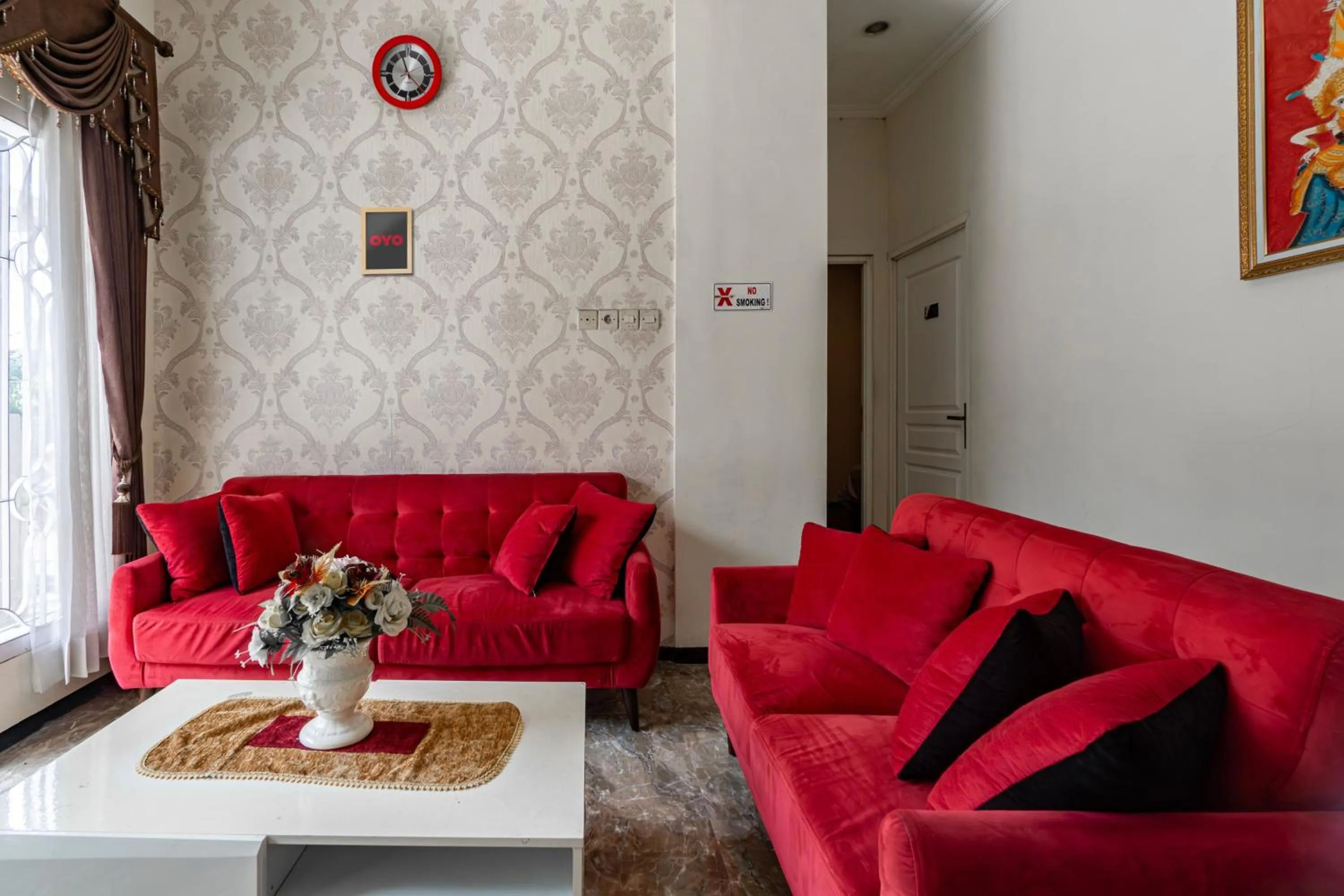 Lobby or reception in Hotel O Bidara Guest House Syariah