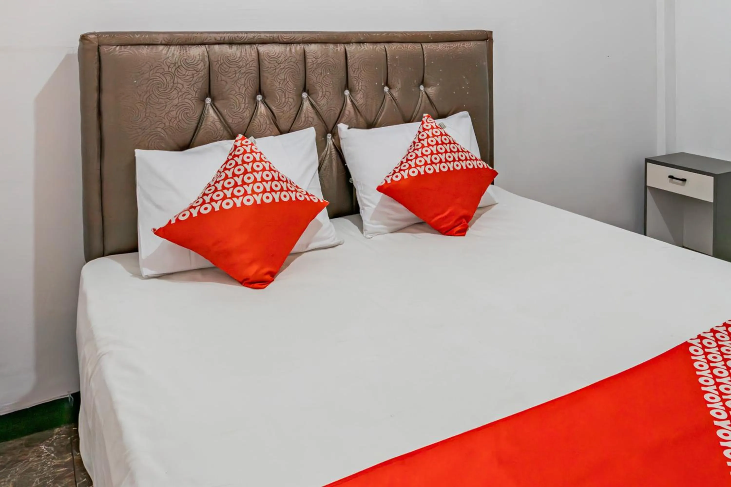 Bedroom, Bed in Hotel O Guest House Gembul Syariah