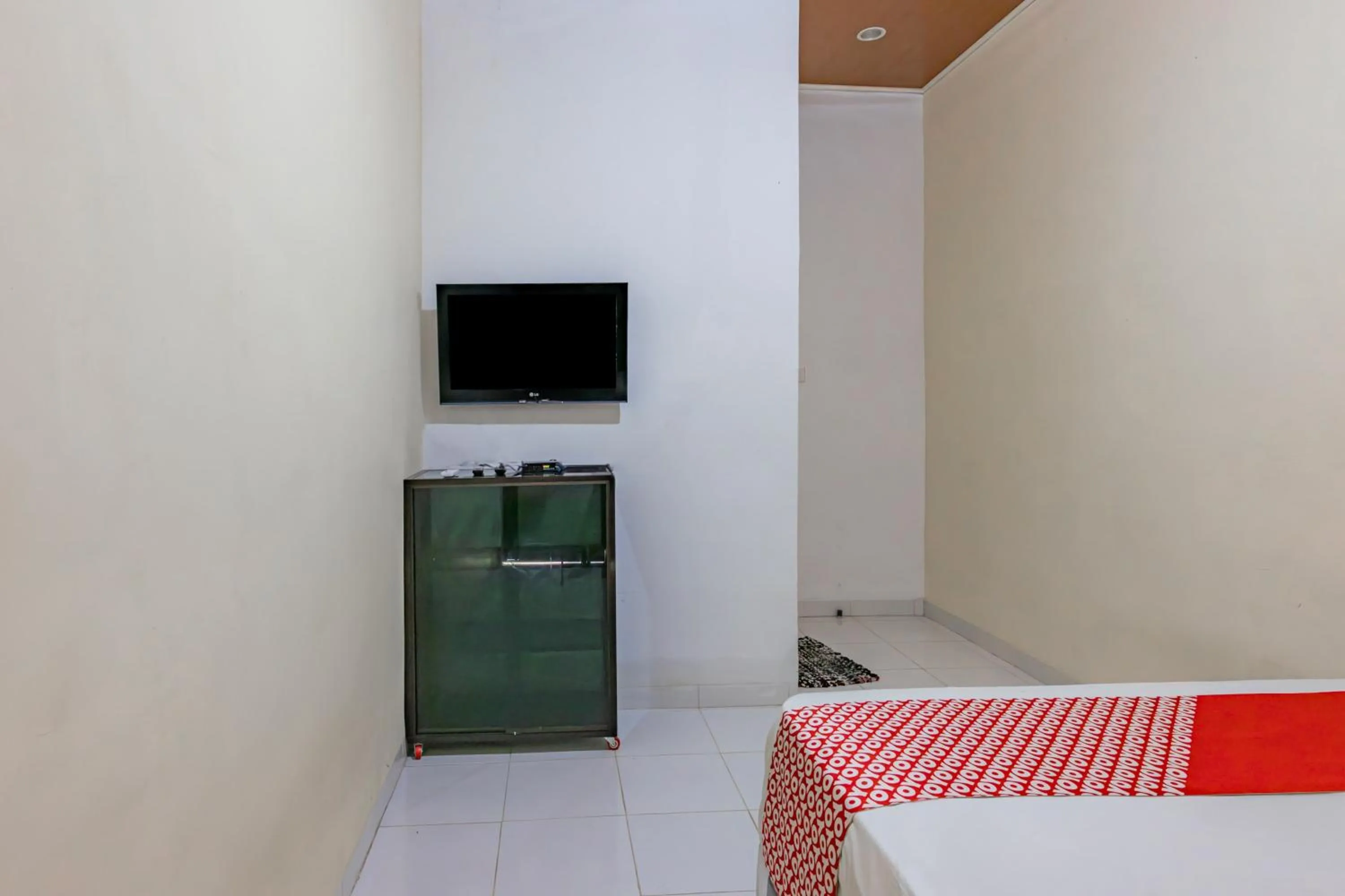 Bedroom, Bed in Hotel O Guest House Gembul Syariah