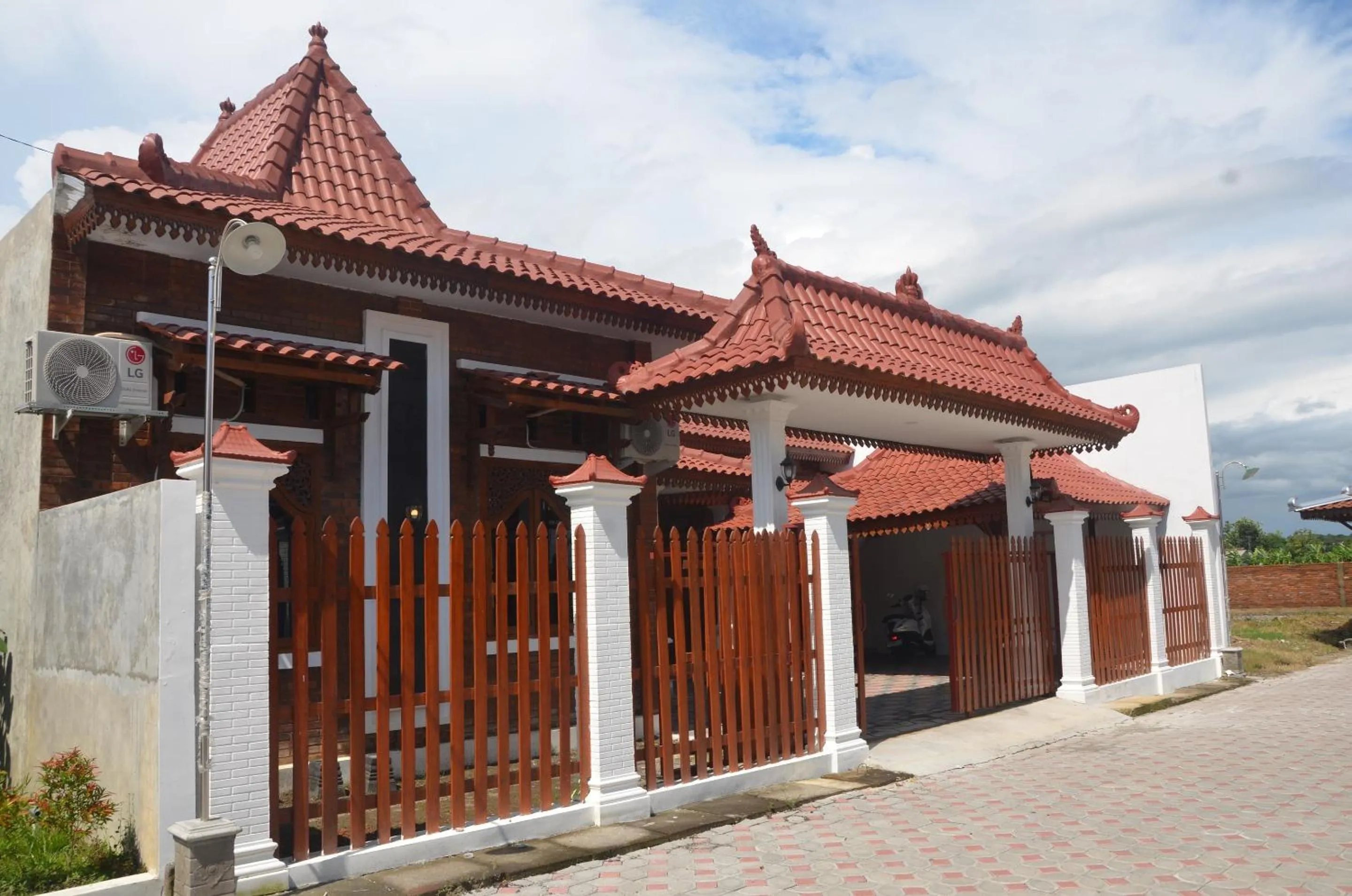 Capital O 93719 Homestay Omah Bidadari