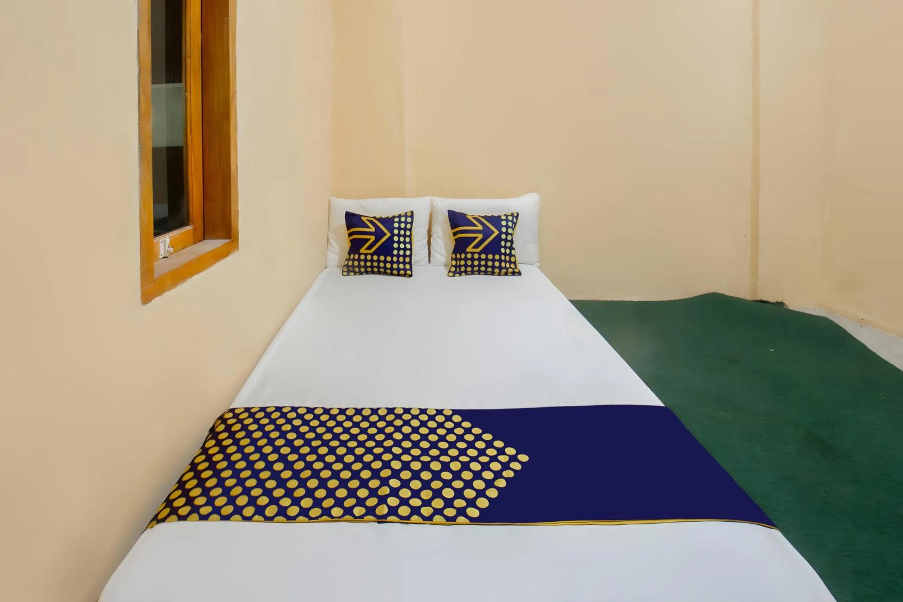 Bedroom, Bed in SPOT ON 93724 Songgong Homestay