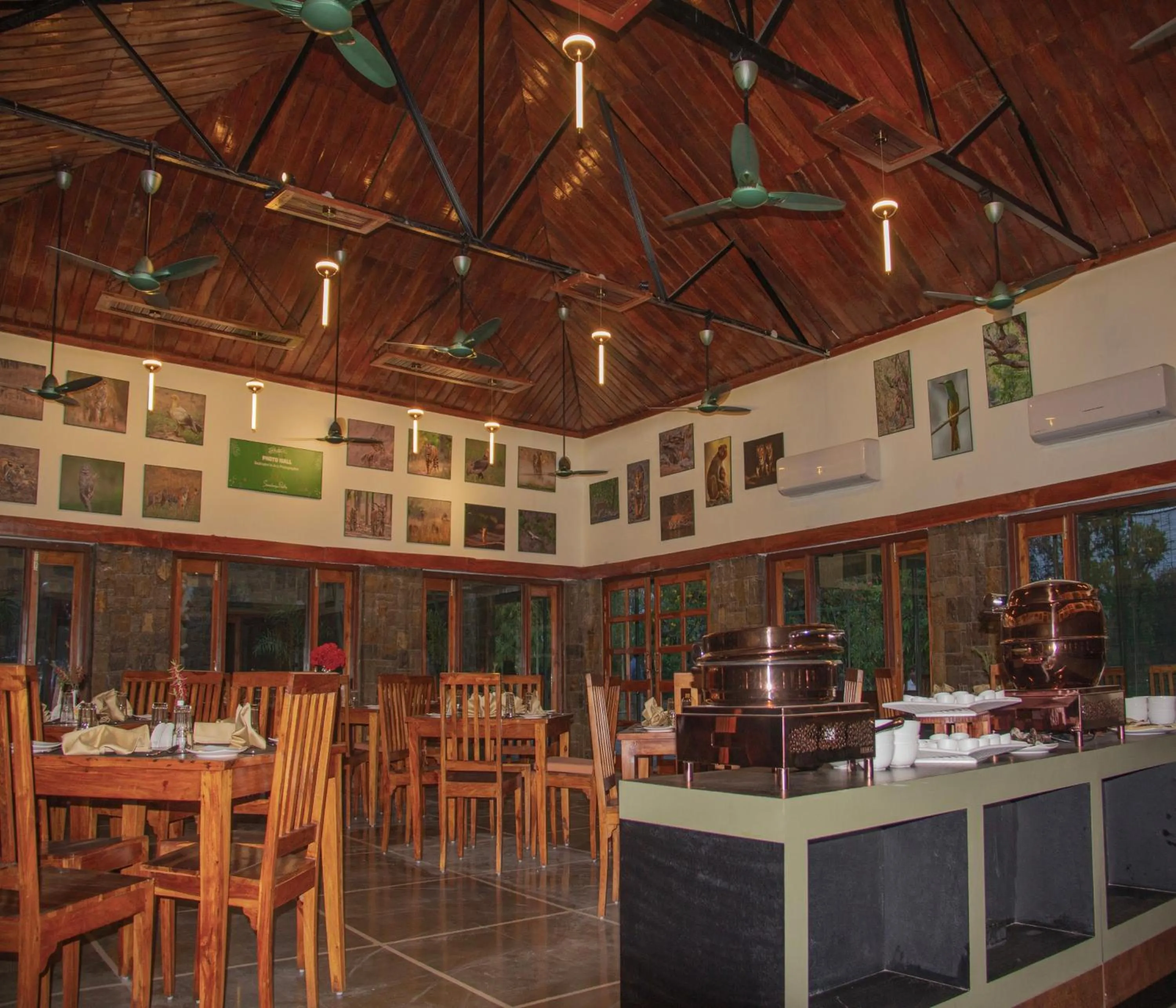 Restaurant/places to eat in Tathastu Bandhavgarh