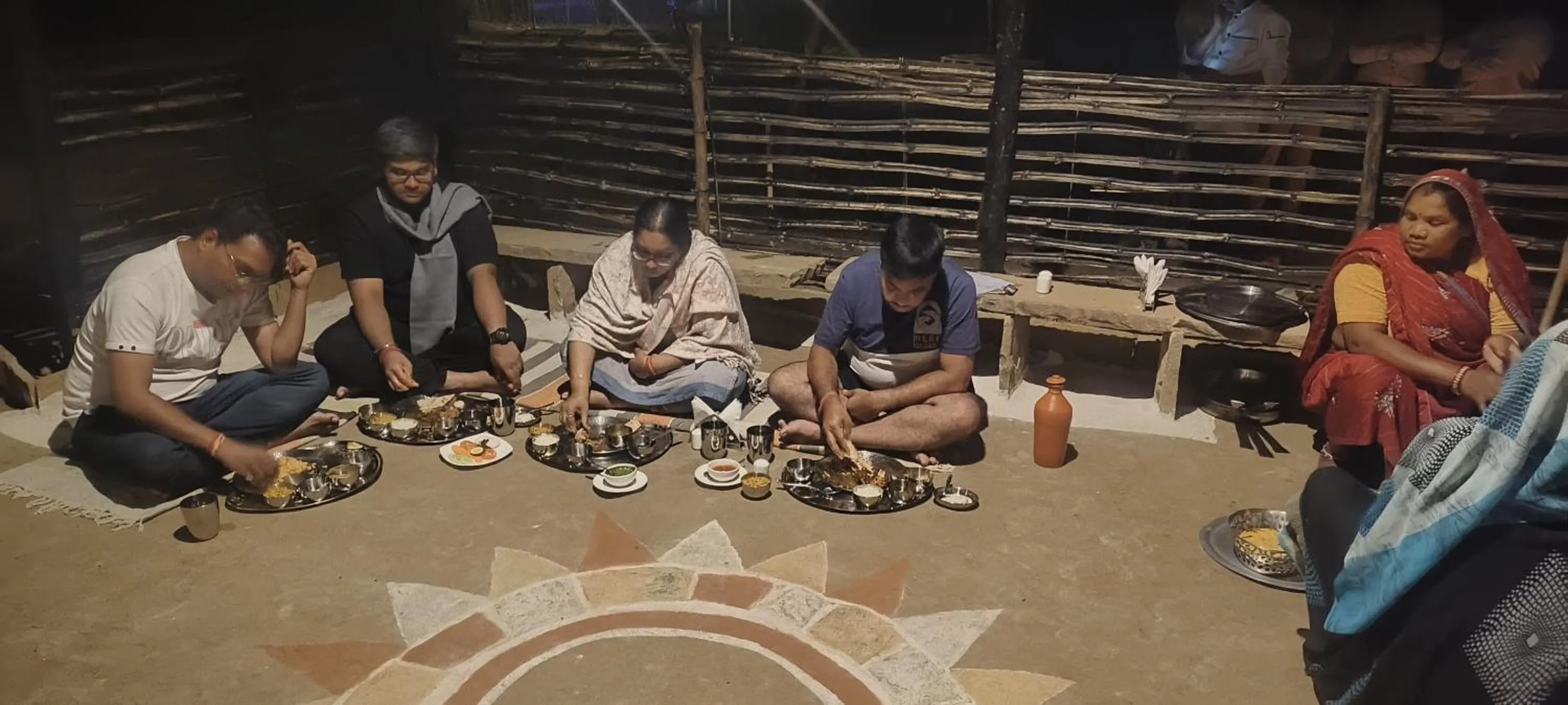 Restaurant/places to eat in Tathastu Bandhavgarh