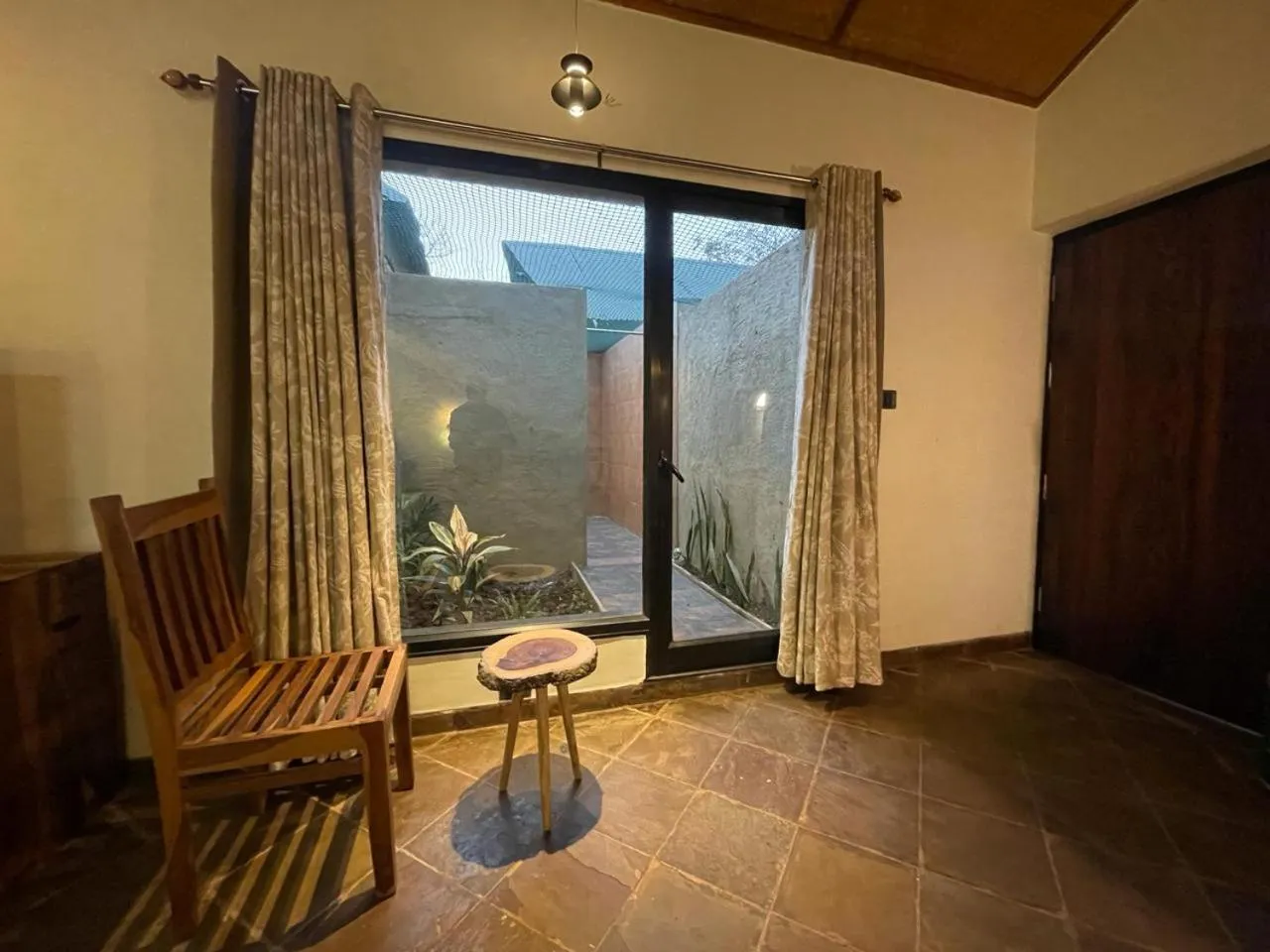 Seating area in Tathastu Bandhavgarh