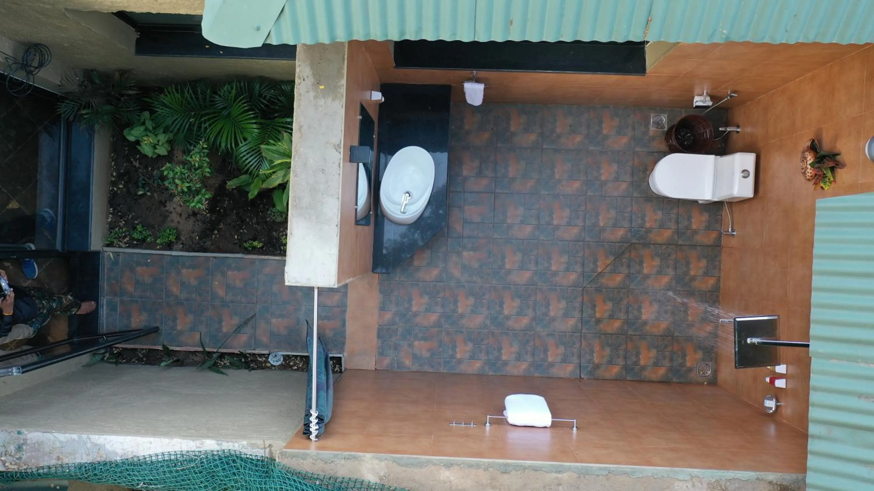 Toilet in Tathastu Bandhavgarh
