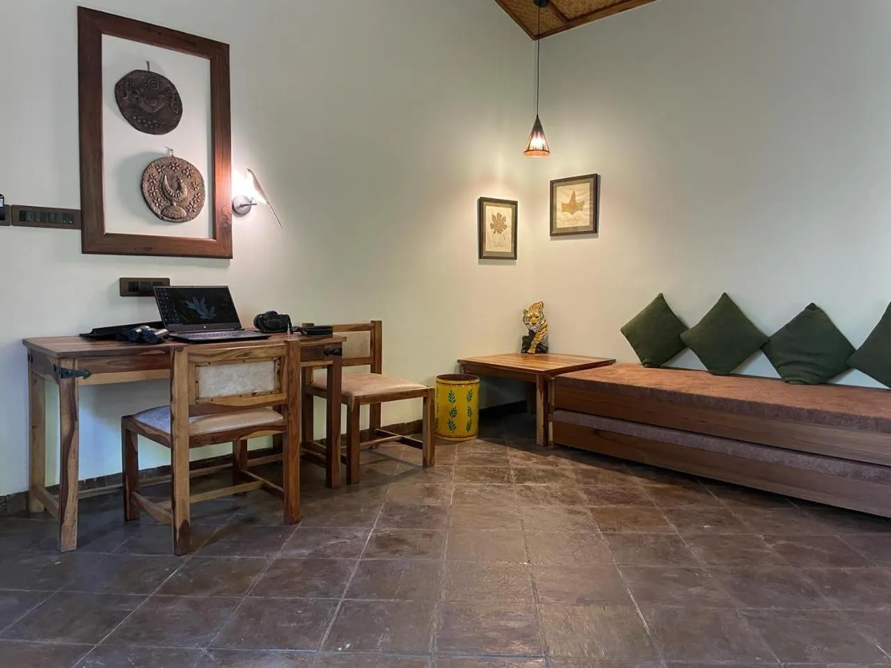 Seating area in Tathastu Bandhavgarh