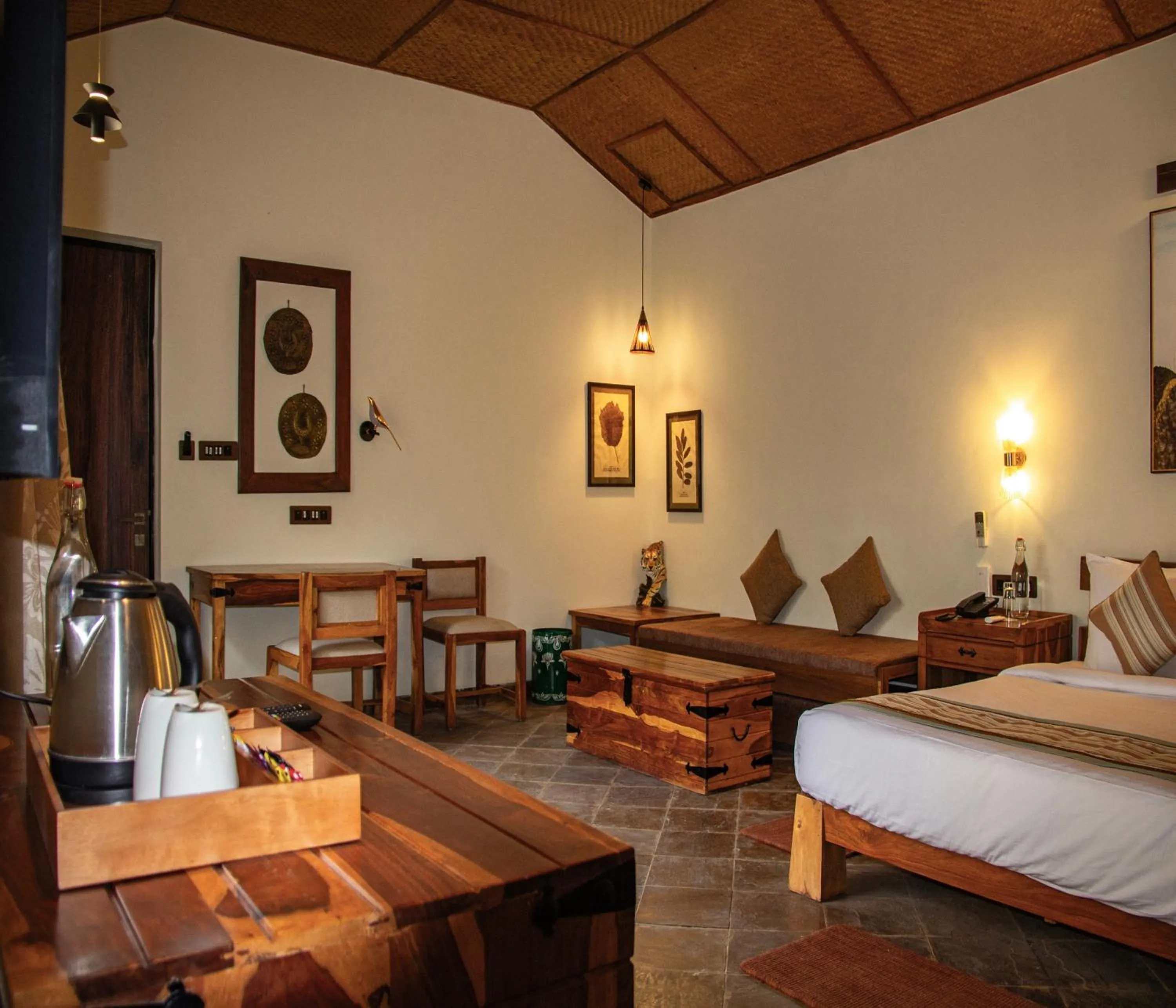 Bed in Tathastu Bandhavgarh