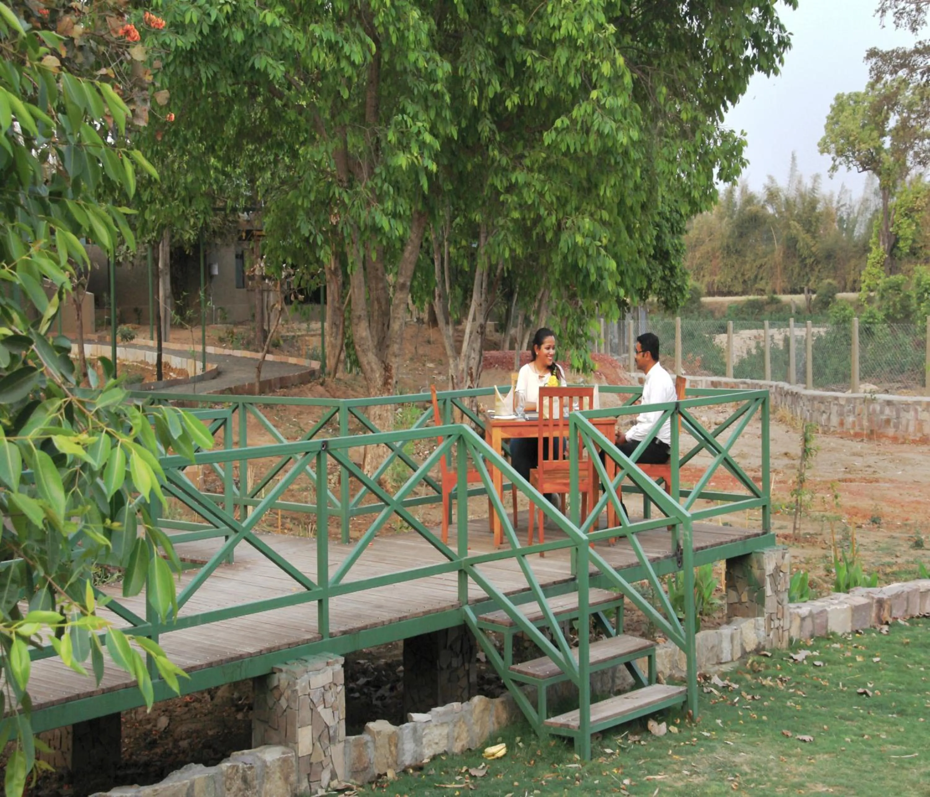 People in Tathastu Bandhavgarh