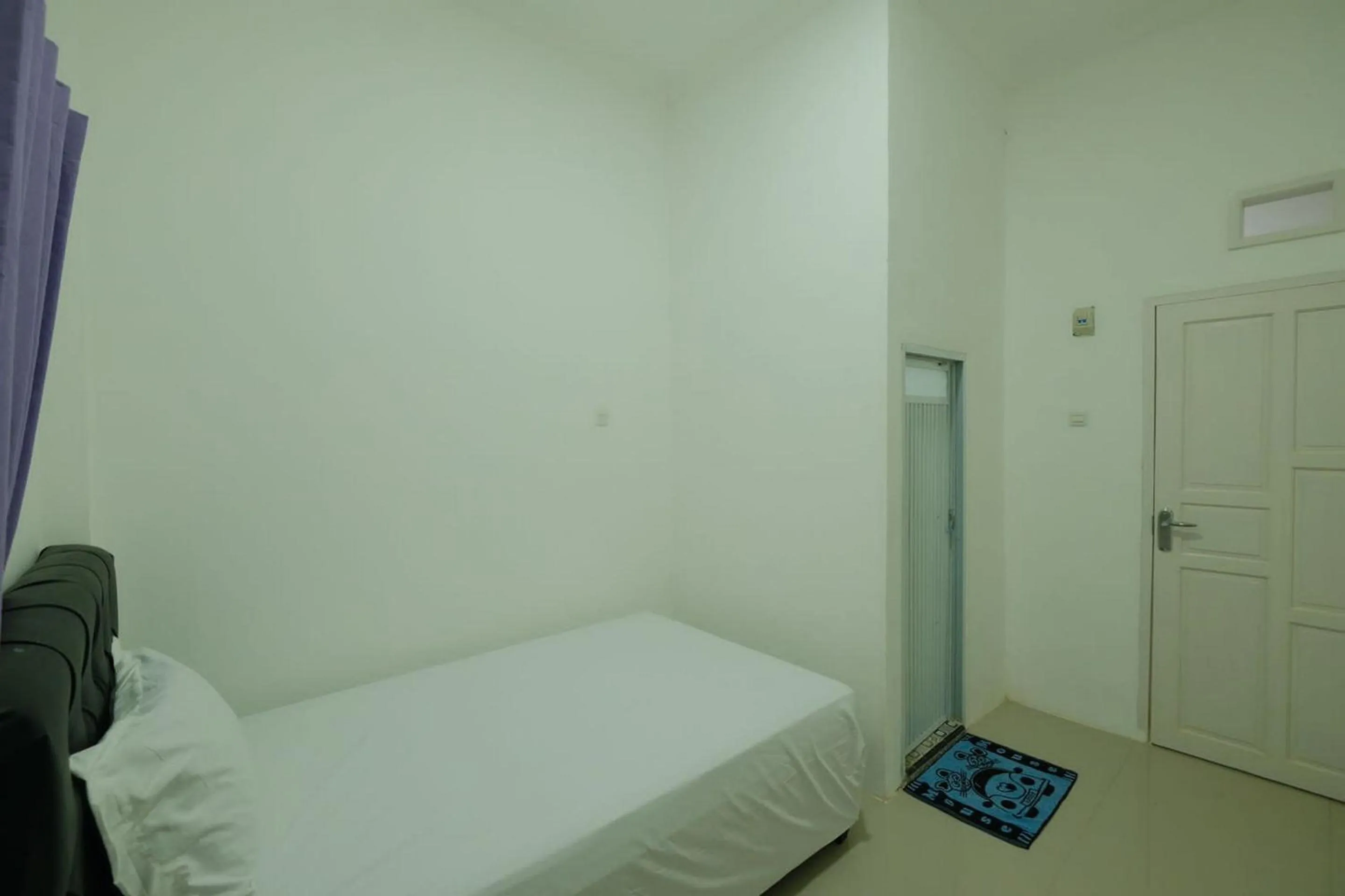 Bedroom, Bed in OYO 93756 Qq Kost Near Pantai Kebesaran Beach