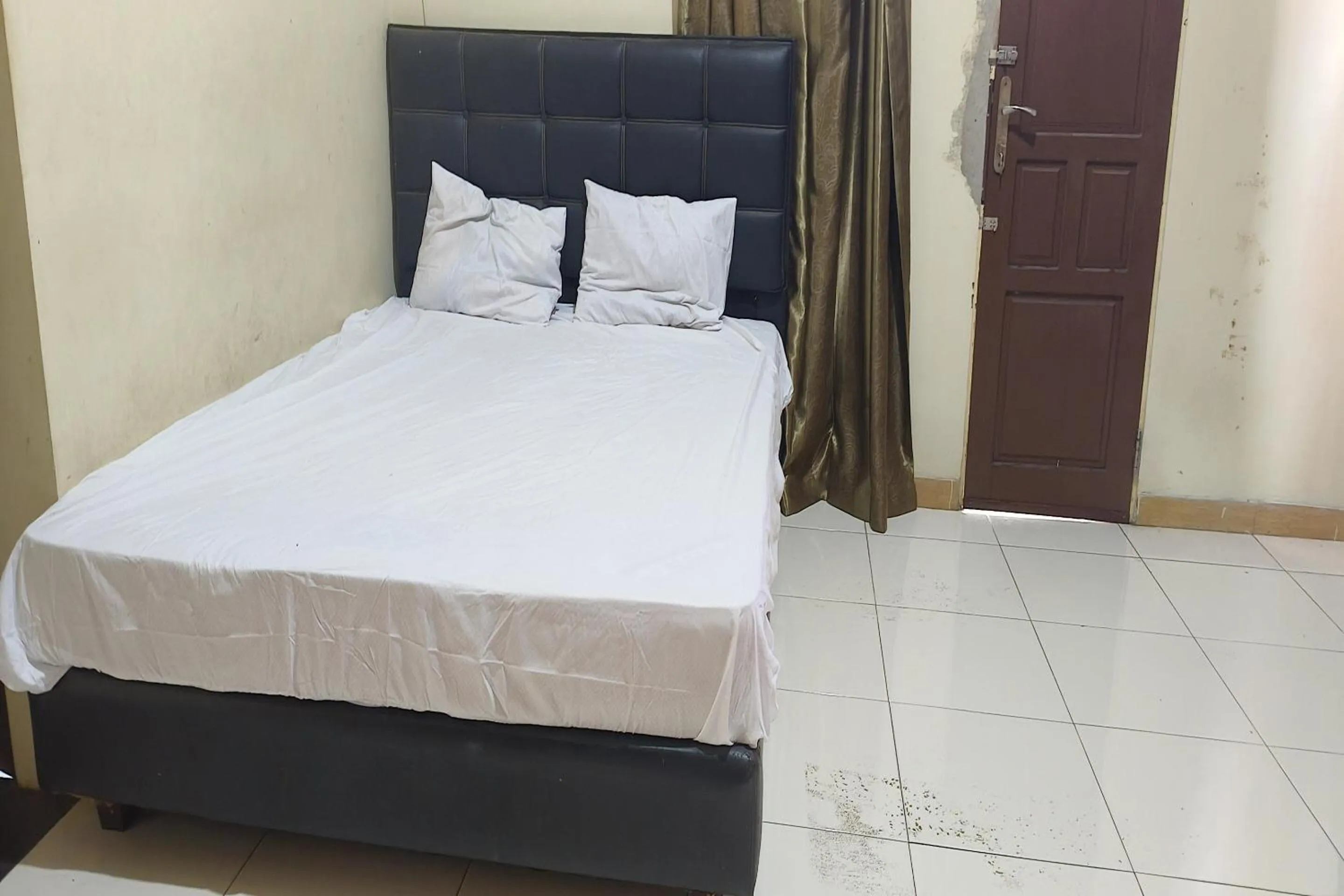 Bedroom, Bed in Hotel O Aglo Homestay NearYani Heahlerr