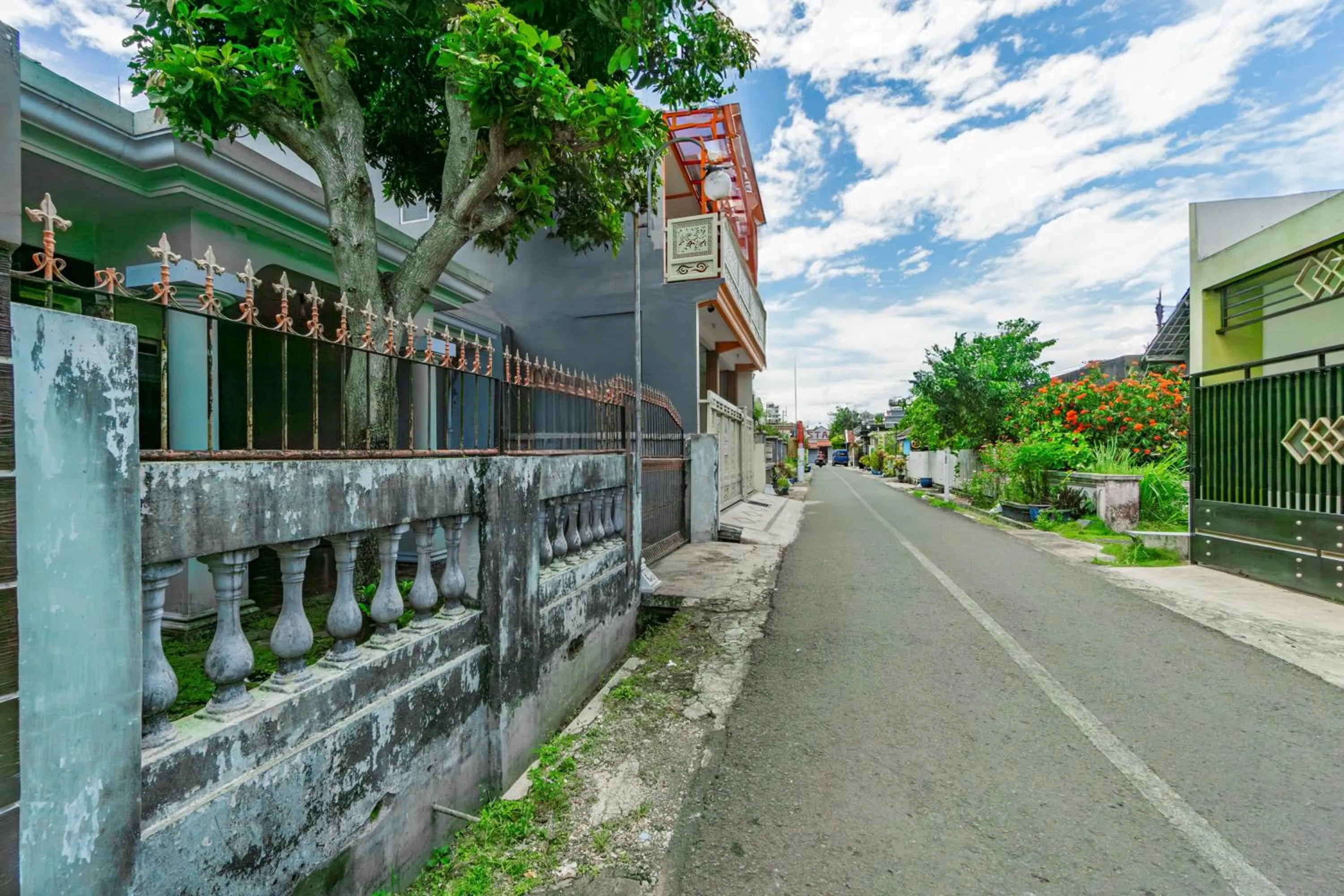Facade/entrance in Hotel O Ita Homestay Syariah