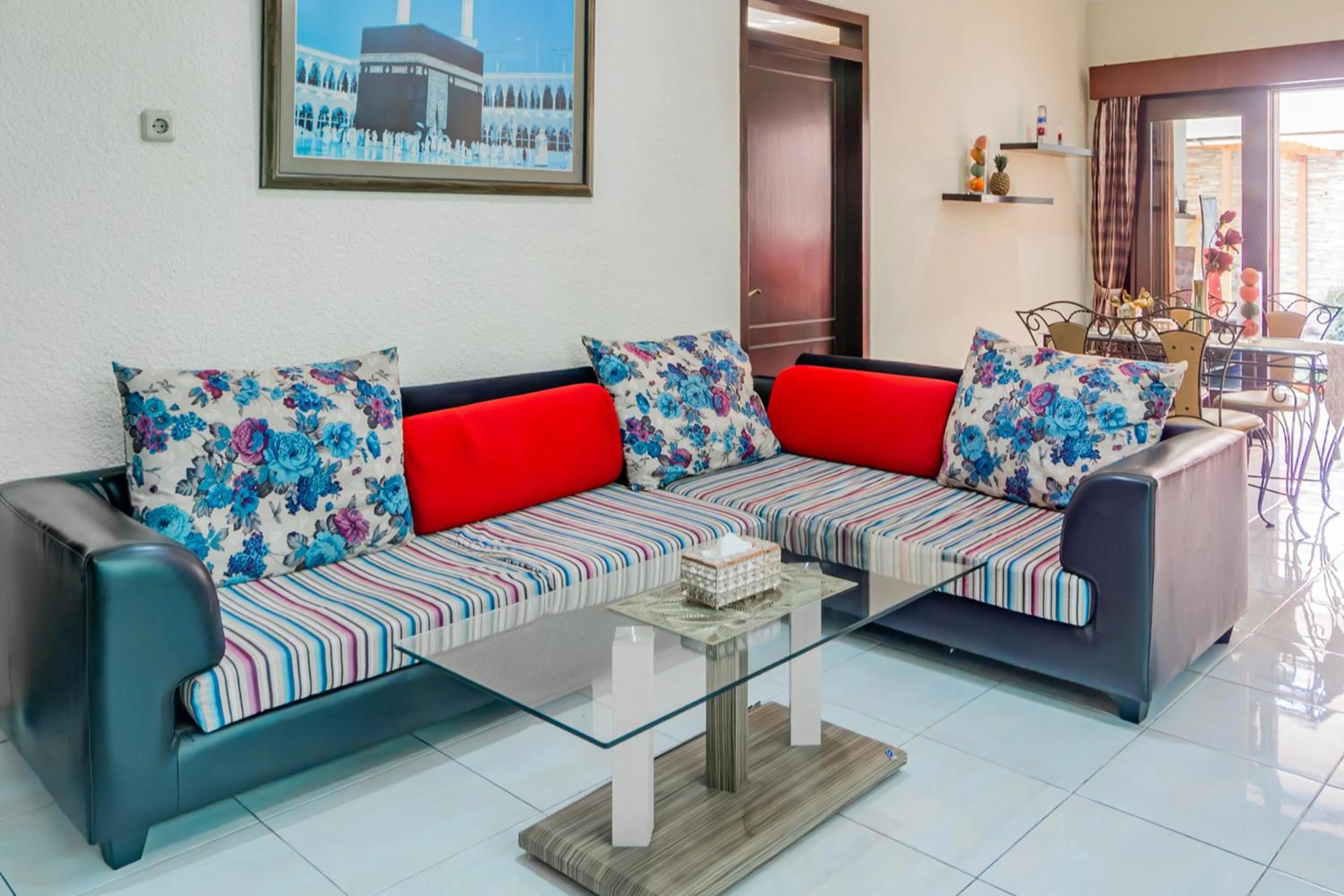Lobby or reception in Hotel O Ita Homestay Syariah
