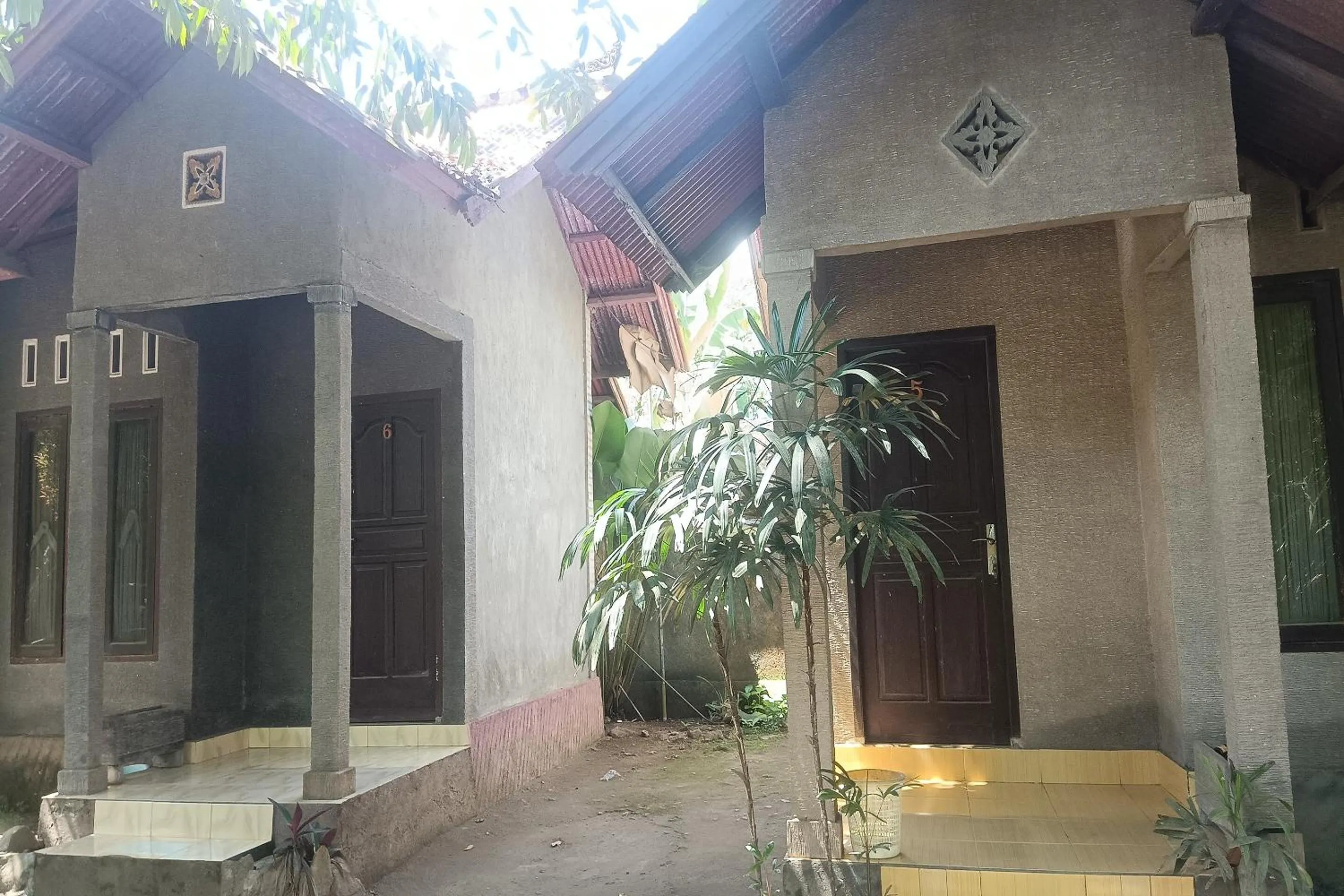 Facade/entrance in OYO 93766 Bunga Homestay Near Taman Lembah