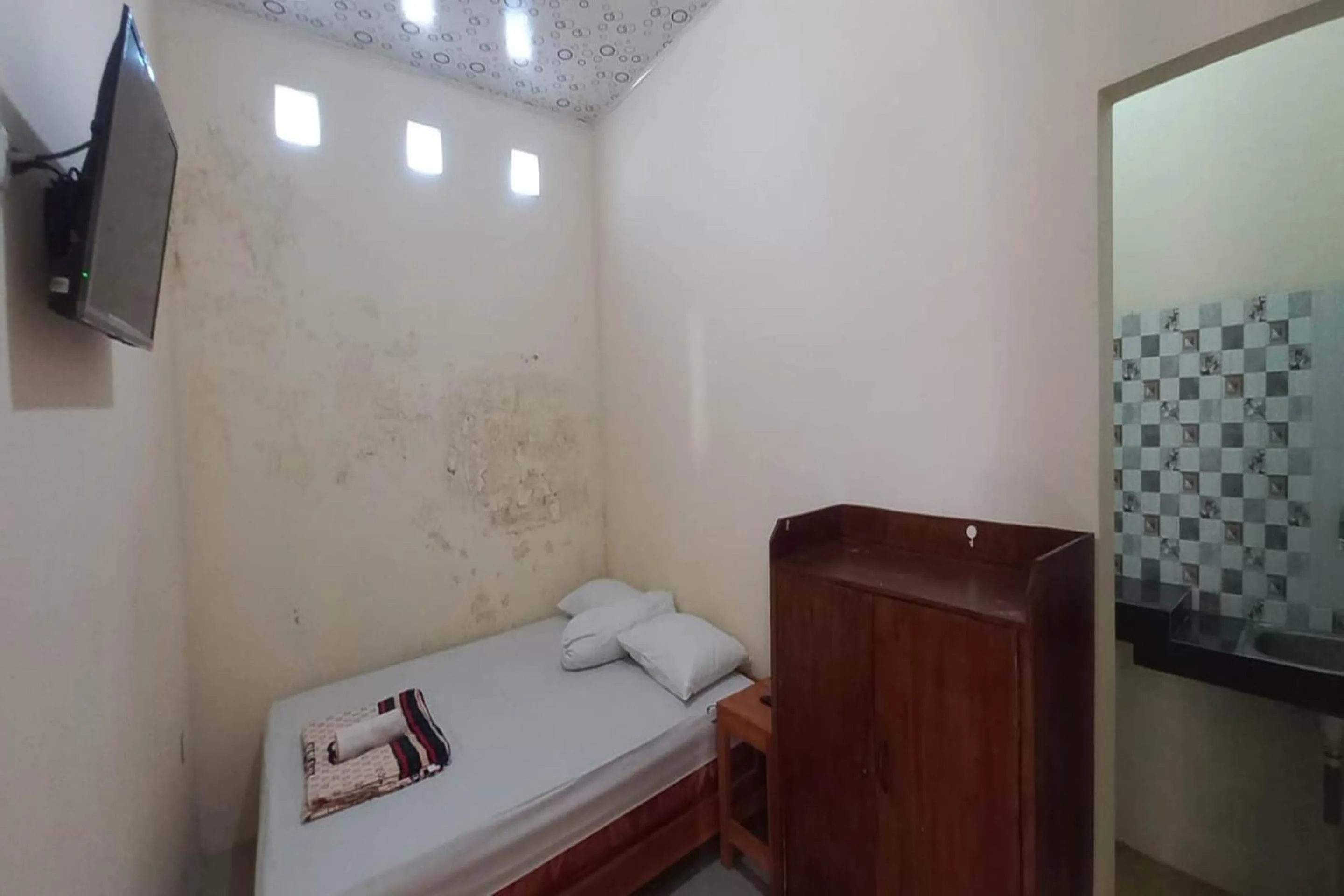 Bedroom, Bed in Hotel O Setia Budi Guest House 1